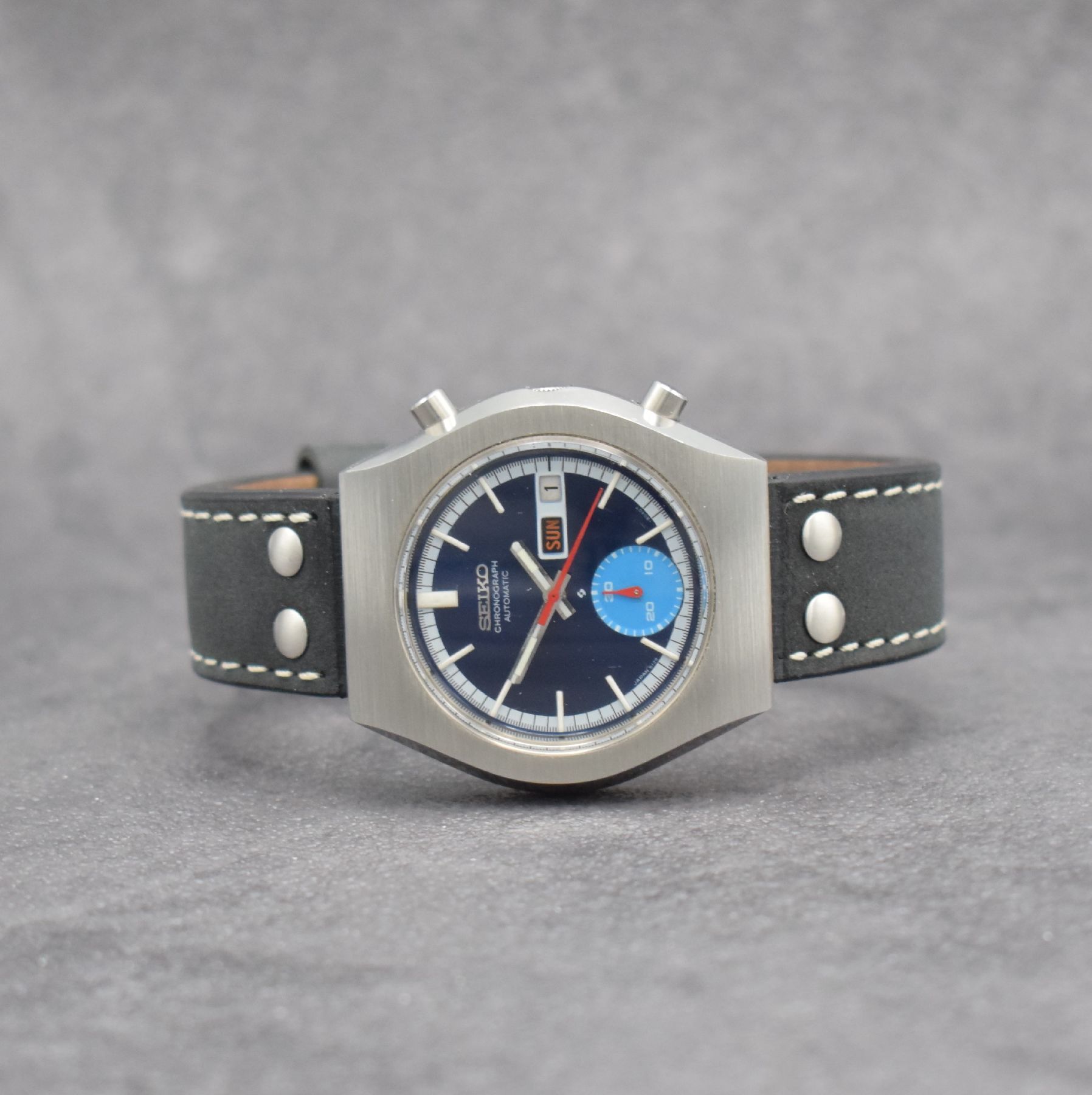 SEIKO Schaltradchronograph Referenz 6139- 8020, Automatik, Japan um 1970, Edelstahlgeh., Boden verschr., blaues Zifferbl., Anz. v. Std., Min., Tag, ...