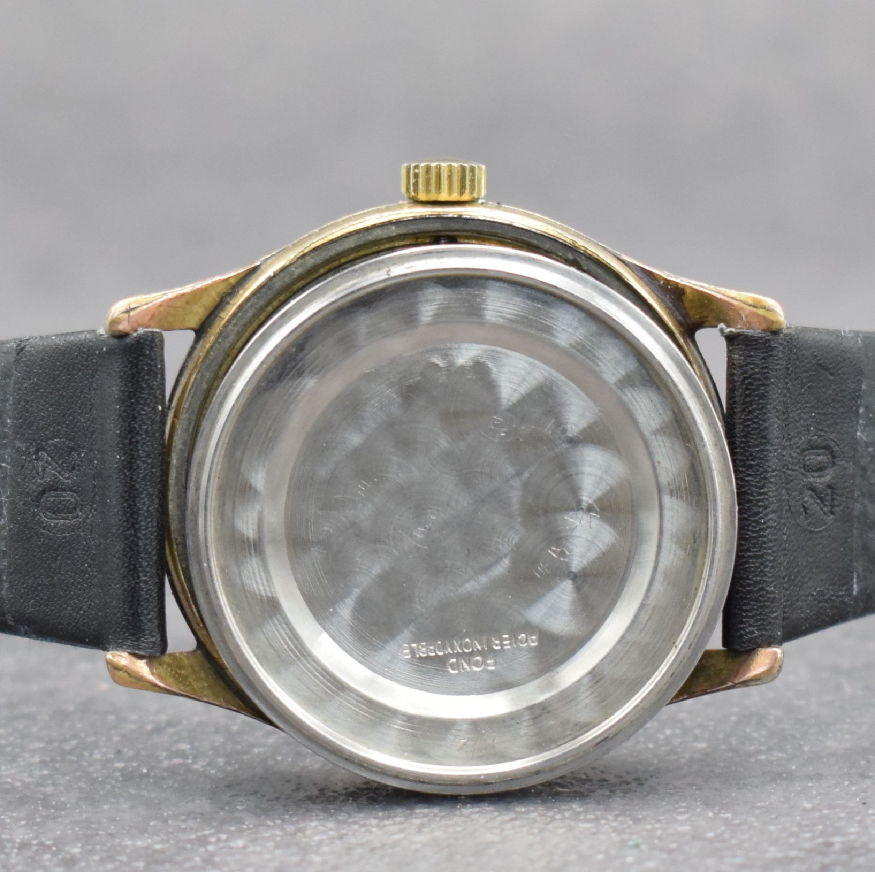 Detail f: LONGINES Herrenarmbanduhr, Handaufzug, Schweiz um 1950, verg. Metallgeh. ber., Edelstahlboden verschr., Zifferbl. altersbed. fl./pat., Anz. v. Std., ...
