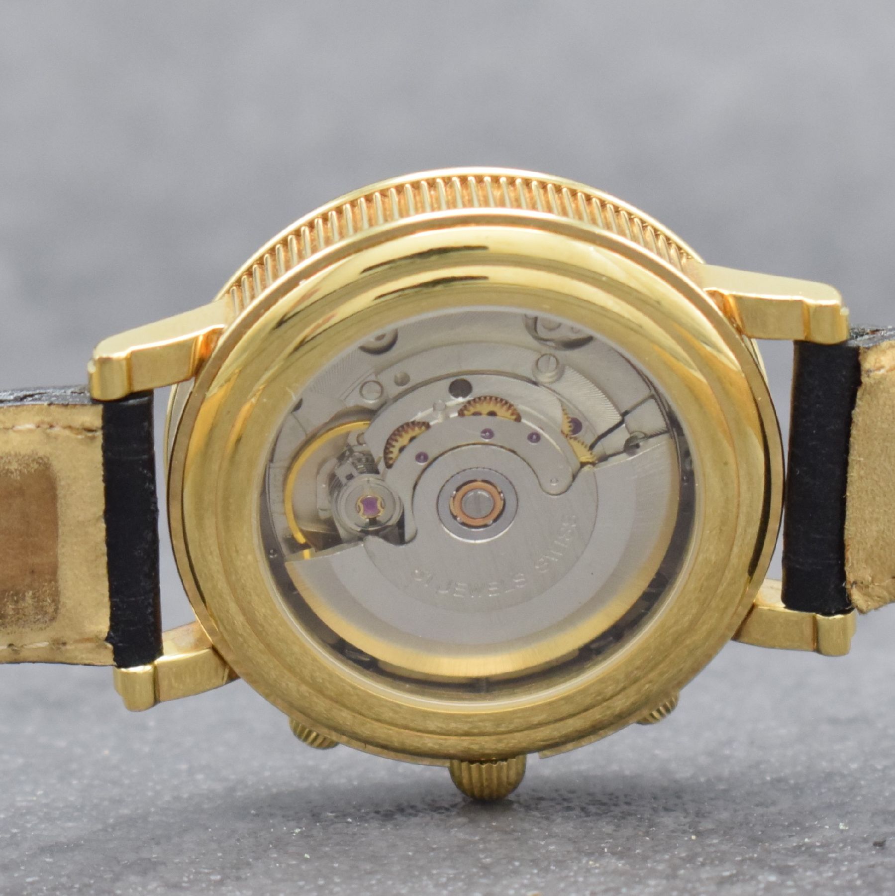 Detail e: ALEXANDER DANFORD Herrenchronograph, Schweiz um 2000, Automatik, verg., beids. vergl. Geh. m. Riffel-Lünette & Münzrand, Boden & Glasrand aufgedr., ...