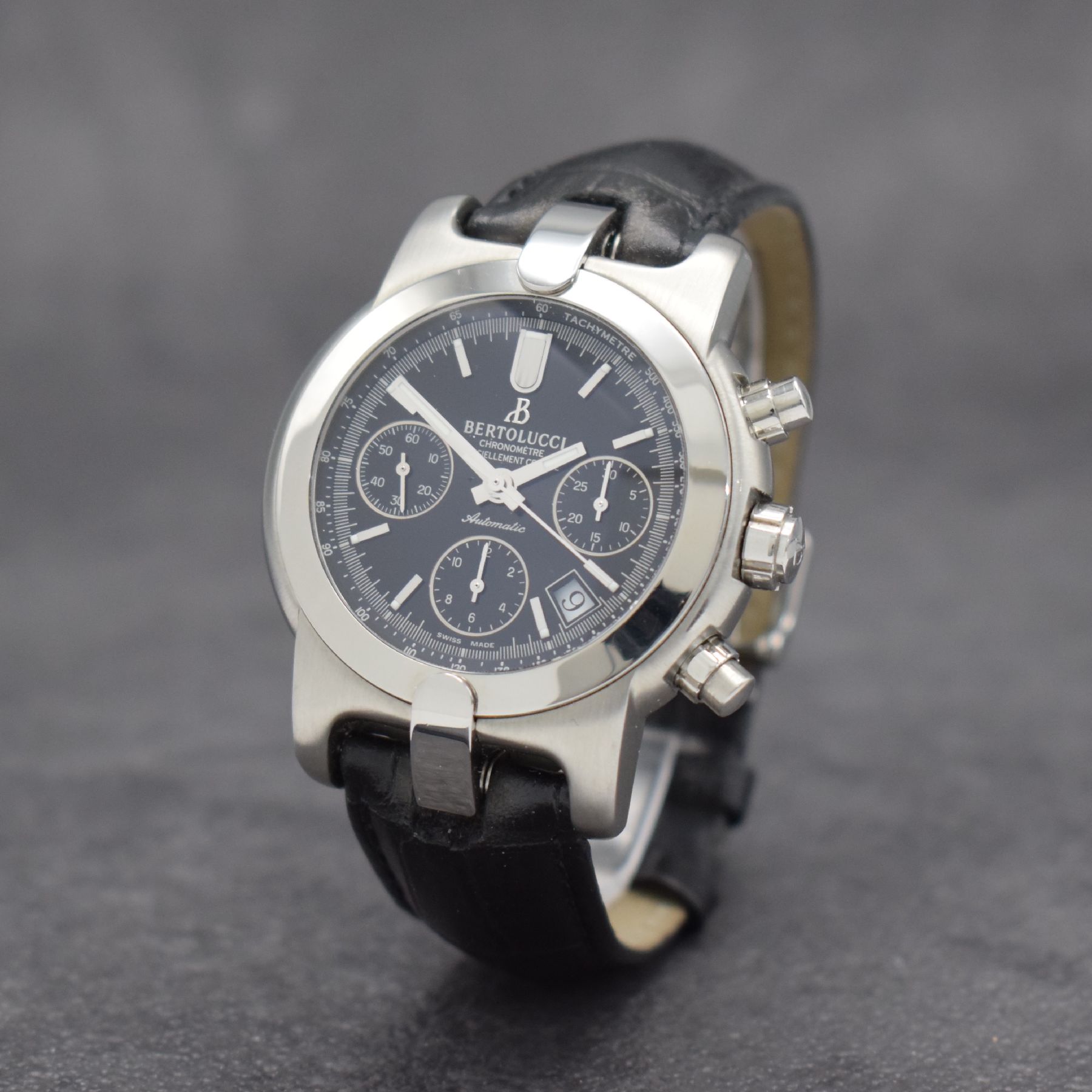 BERTOLUCCI Chronometer Chronograph in Stahl, Schweiz um 2000, Automatik, 4-fach verschr. Geh. m. ausgefallenen Anstößen, schwarzes Zifferbl., ...