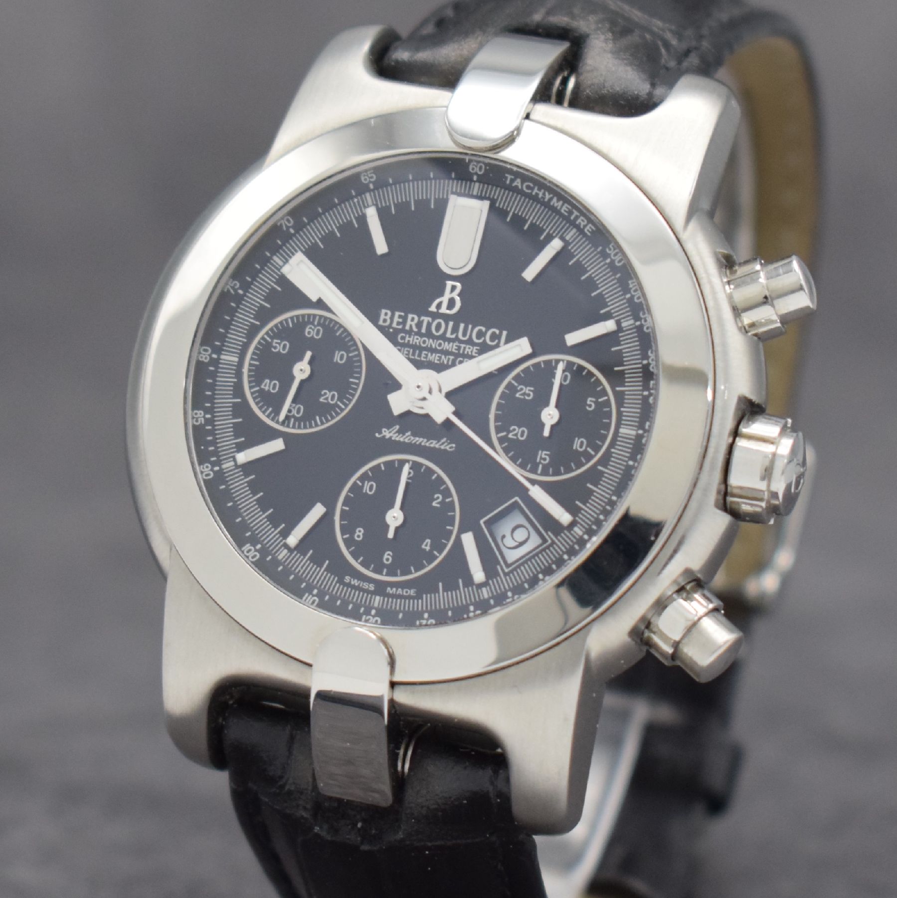 Detail a: BERTOLUCCI Chronometer Chronograph in Stahl, Schweiz um 2000, Automatik, 4-fach verschr. Geh. m. ausgefallenen Anstößen, schwarzes Zifferbl., ...