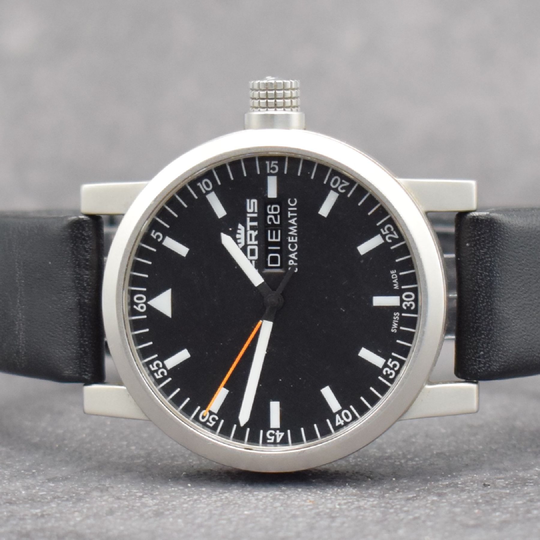 Detail a: FORTIS Spacematic Herrenarmbanduhr, Schweiz um 2005, Automatik, Ref. 623.22.158.1, Stahlgeh., Boden geschr., orig. Lederband m. orig. Dornschl., ...