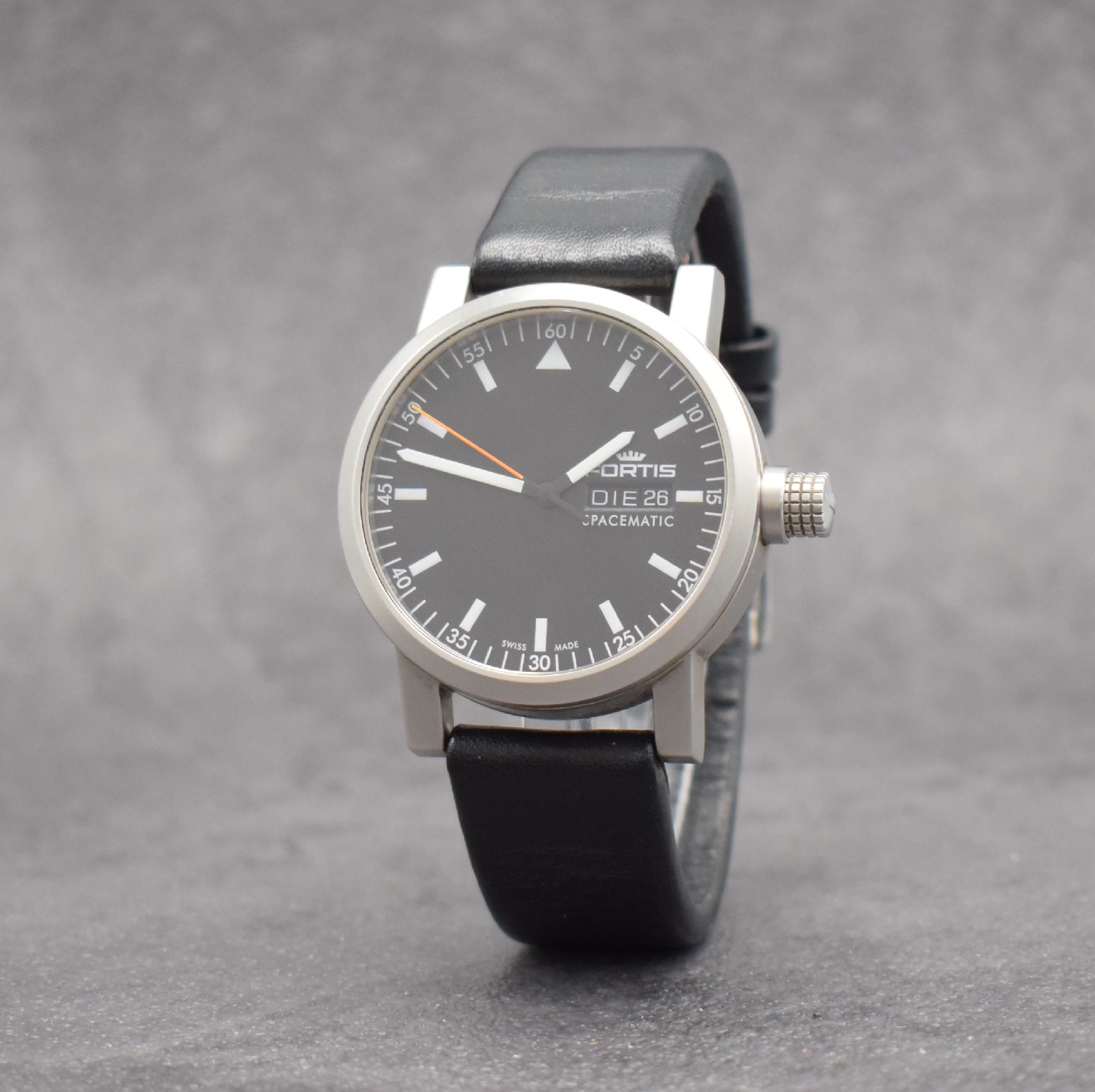 Detail b: FORTIS Spacematic Herrenarmbanduhr, Schweiz um 2005, Automatik, Ref. 623.22.158.1, Stahlgeh., Boden geschr., orig. Lederband m. orig. Dornschl., ...