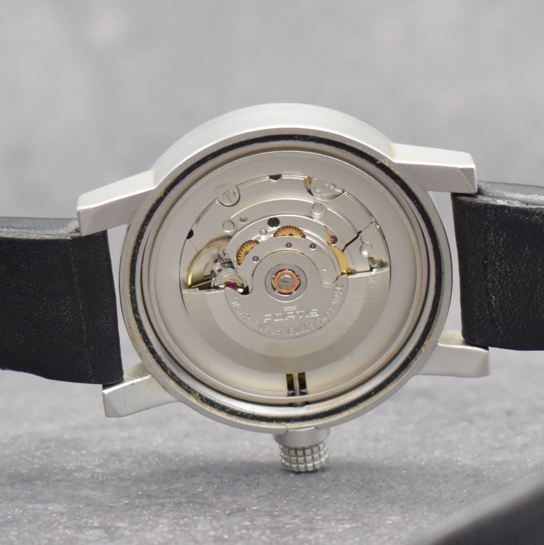 Detail h: FORTIS Spacematic Herrenarmbanduhr, Schweiz um 2005, Automatik, Ref. 623.22.158.1, Stahlgeh., Boden geschr., orig. Lederband m. orig. Dornschl., ...