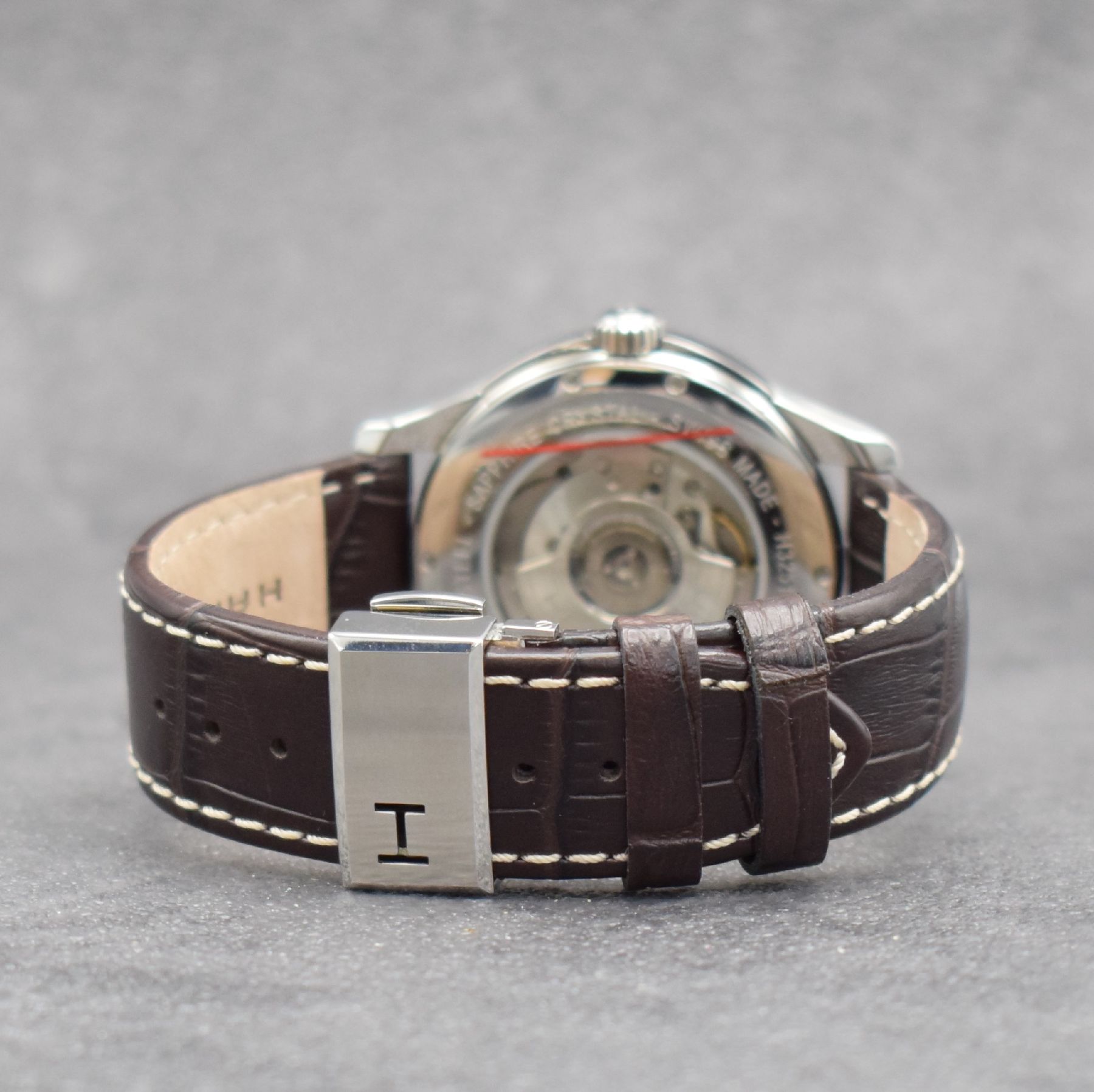 Detail c: HAMILTON Jazzmaster Herrenarmbanduhr mit Gangreserveanzeige, Schweiz um 2008, Automatik, Ref. H325190, beids. vergl. Edelstahlgeh., Boden verschr., ...