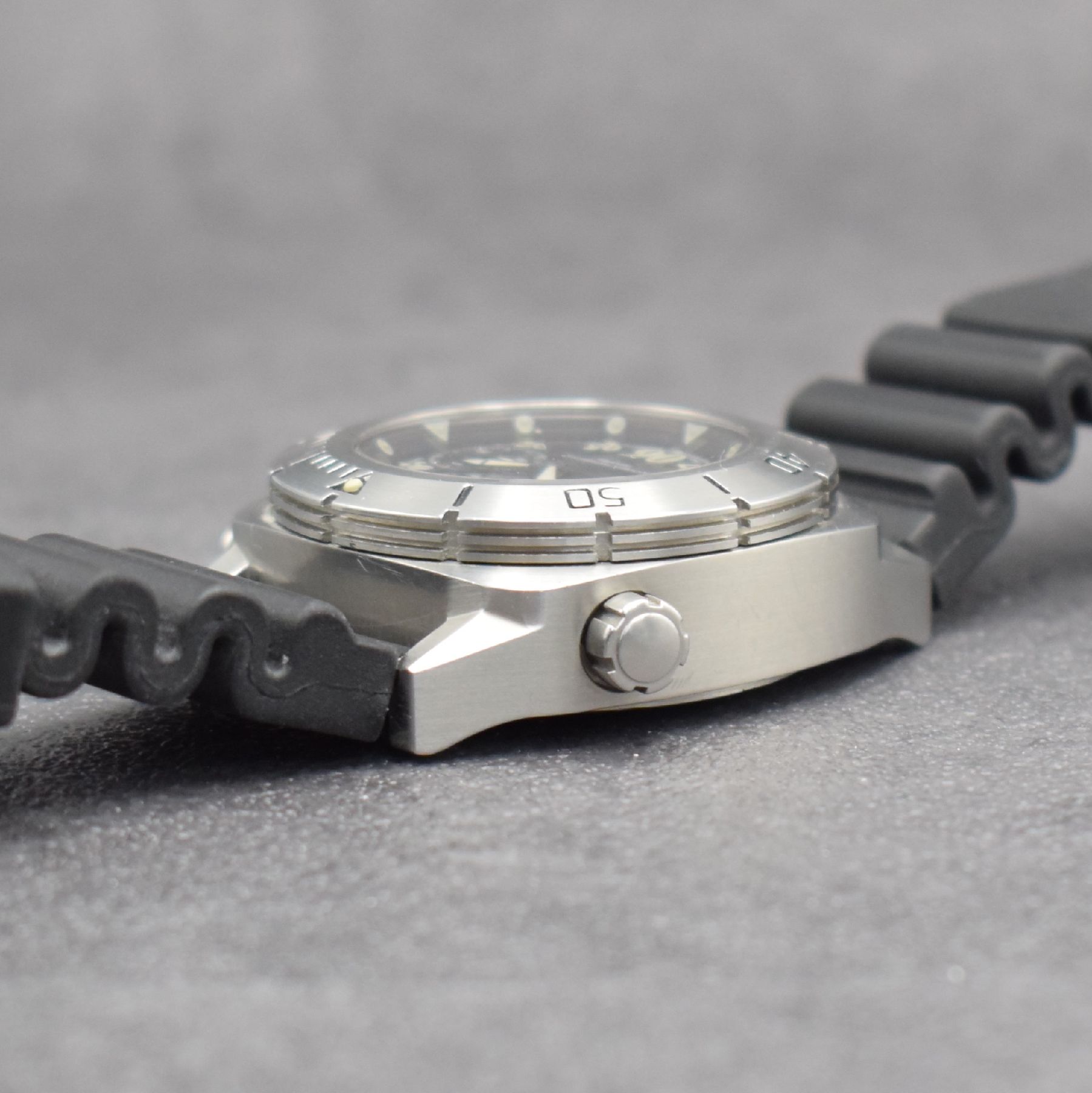 Detail f: SCHAUMBURG WATCH Aquamatic Professional 3300ft/1000m Herrenarmbanduhr mit Chronograph, Deutschland um 2008, Automatik, verschr. Geh. in Stahl, eins. ...