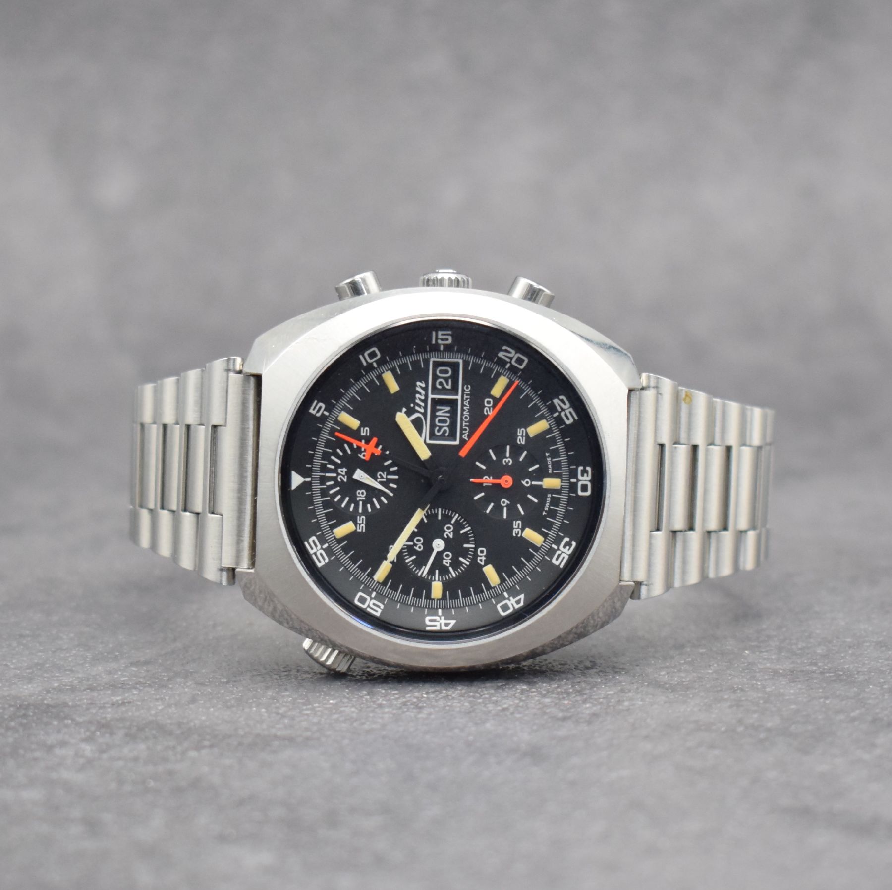 SINN seltene Herrenarmbanduhr mit Chronograph Referenz 140/42 anlässlich der ersten deutschen Spacelab Mission, Schweiz/Deutschland um 1990, ...
