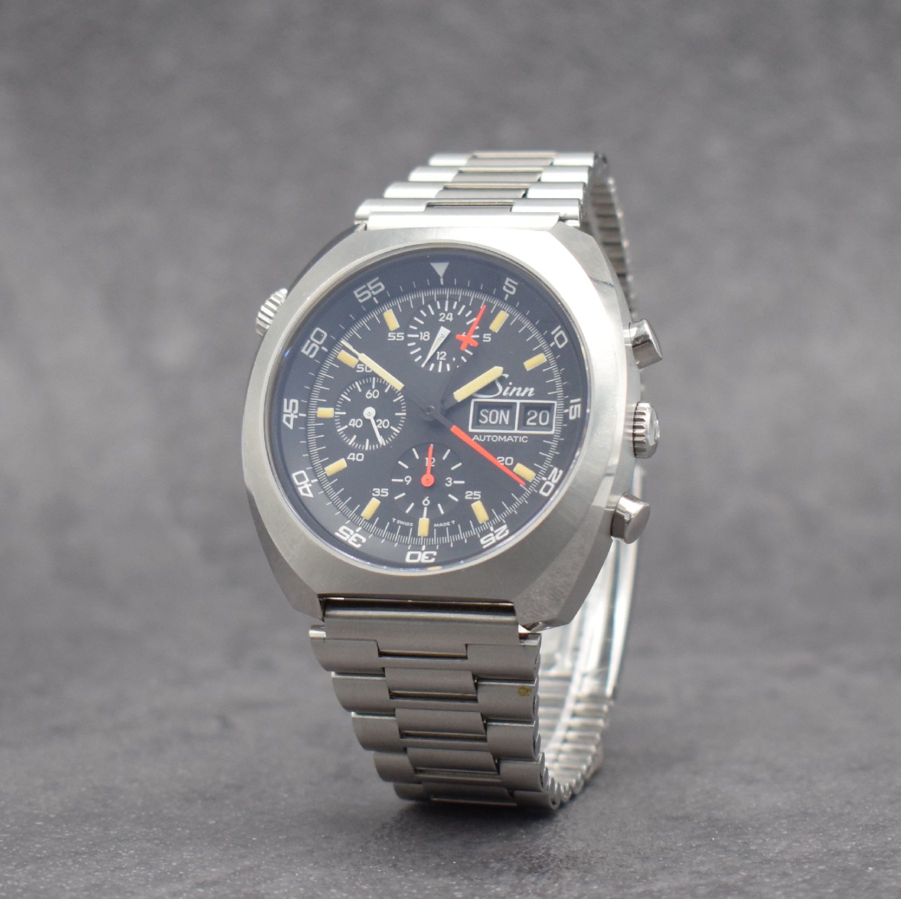 Detail b: SINN seltene Herrenarmbanduhr mit Chronograph Referenz 140/42 anlässlich der ersten deutschen Spacelab Mission, Schweiz/Deutschland um 1990, ...