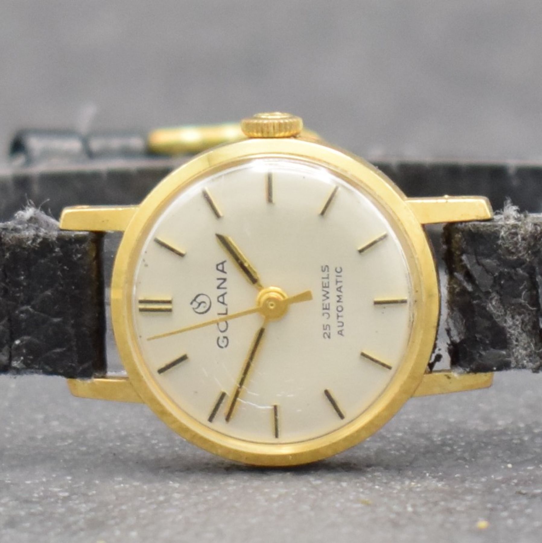 Detail a: Konvolut: 3 Damenarmbanduhren in Gold, versch. Fertigungszeiten, 2 x Handaufzug, 1 x Automatik, 2 x GG 750/000, 1 x in GG 585/000, 1 x an RG 375/000 ...
