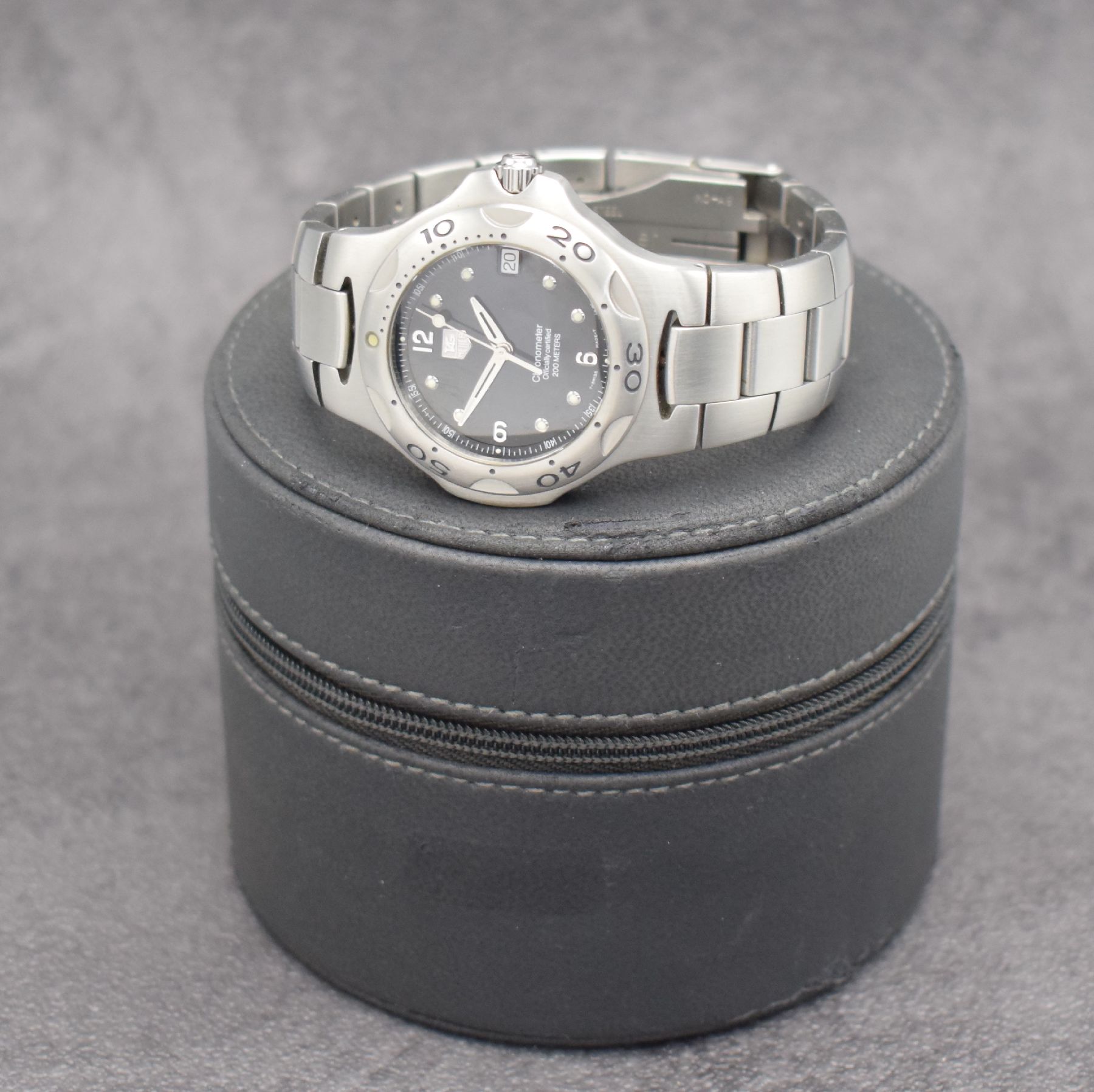 Detail f: TAG HEUER Herrenarmbanduhr Modellserie Kirium, Schweiz um 2000, Automatik, Chronometer in Edelstahl inkl. Gliederband, Boden & Krone verschr., eins. ...
