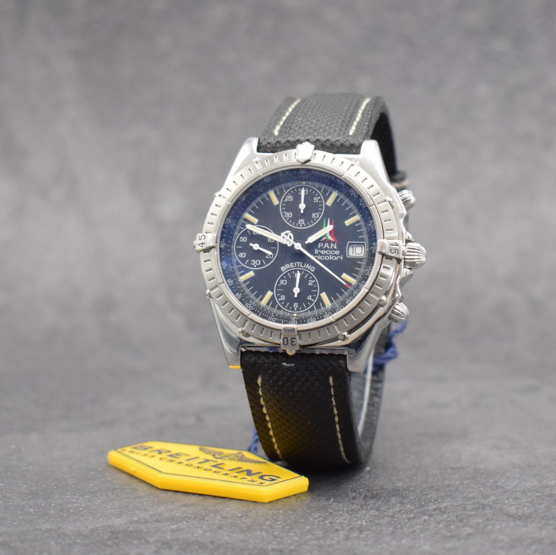 Detail b: BREITLING Armbandchronograph aus der Serie Kunstflugstaffeln hier P.A.N. frecce tricolori in Stahl, Automatik, Ref. A1350.1, auf 4.000 Stück ...