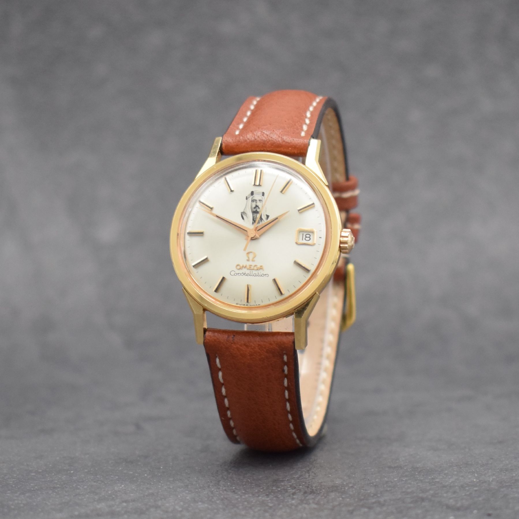 Detail b: OMEGA "Sheikh Isa Bin Salman Al Khalifa" feine& extrem seltene Herrenarmbanduhr Constellation in RG 750/000 im unpoliertem Zustand, ...