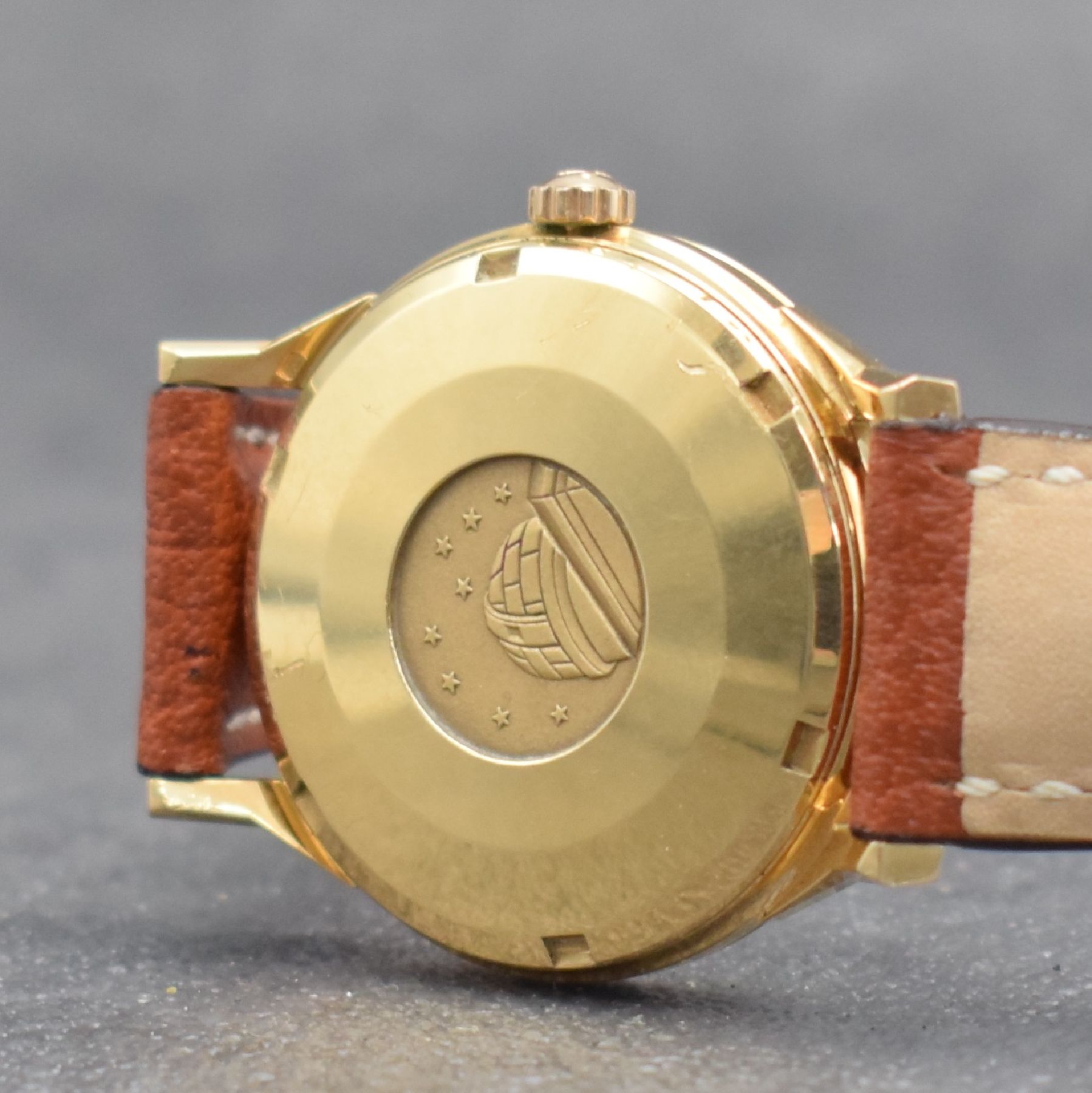 Detail e: OMEGA "Sheikh Isa Bin Salman Al Khalifa" feine& extrem seltene Herrenarmbanduhr Constellation in RG 750/000 im unpoliertem Zustand, ...