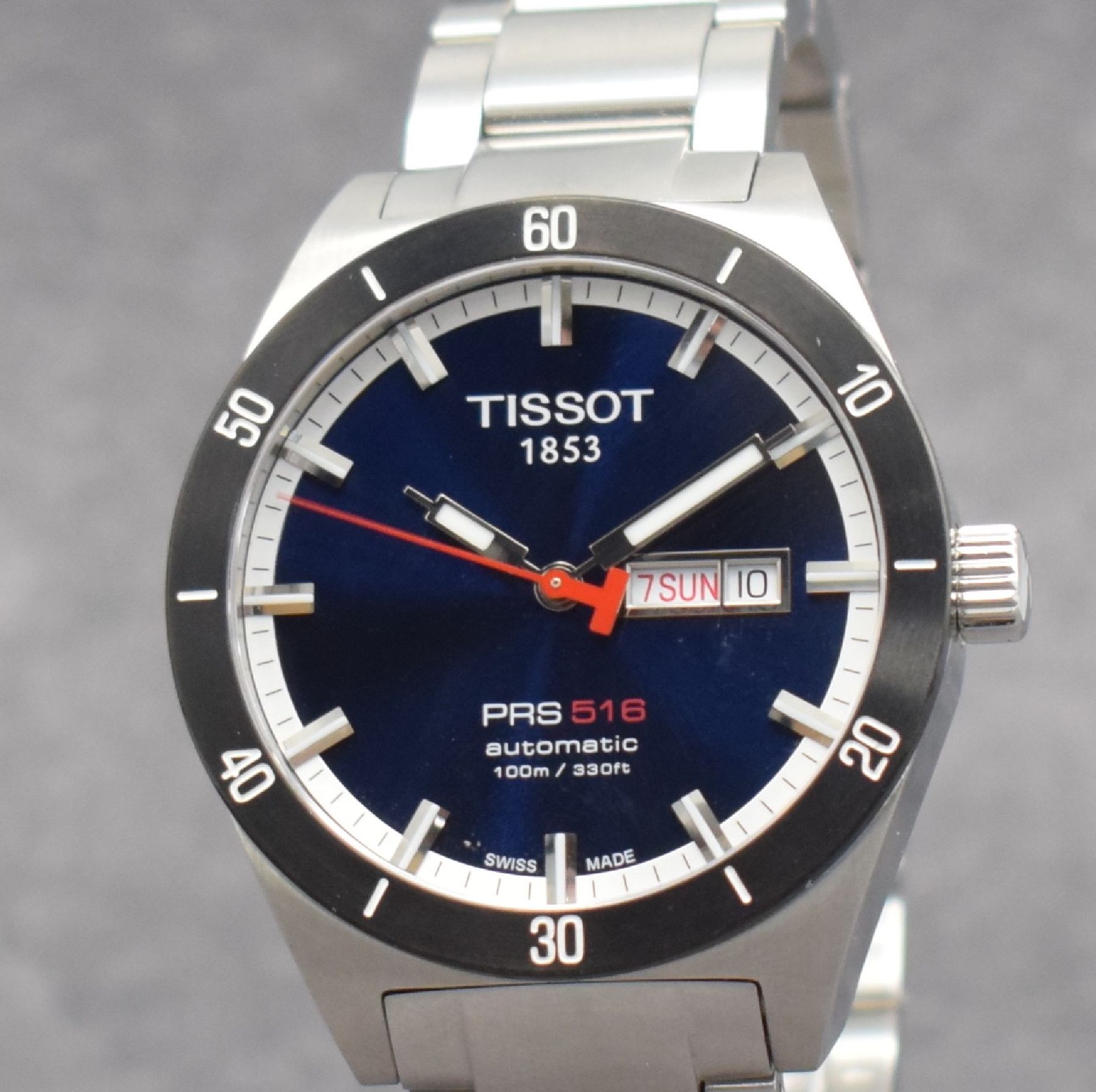 Detail c: TISSOT PRS 516 Herrenarmbanduhr, Automatik, Schweiz um 2011, Ref. T044430A, Edelstahlgeh. inkl. Gliederband m. dopp. Faltschl., beids. vergl., Boden ...