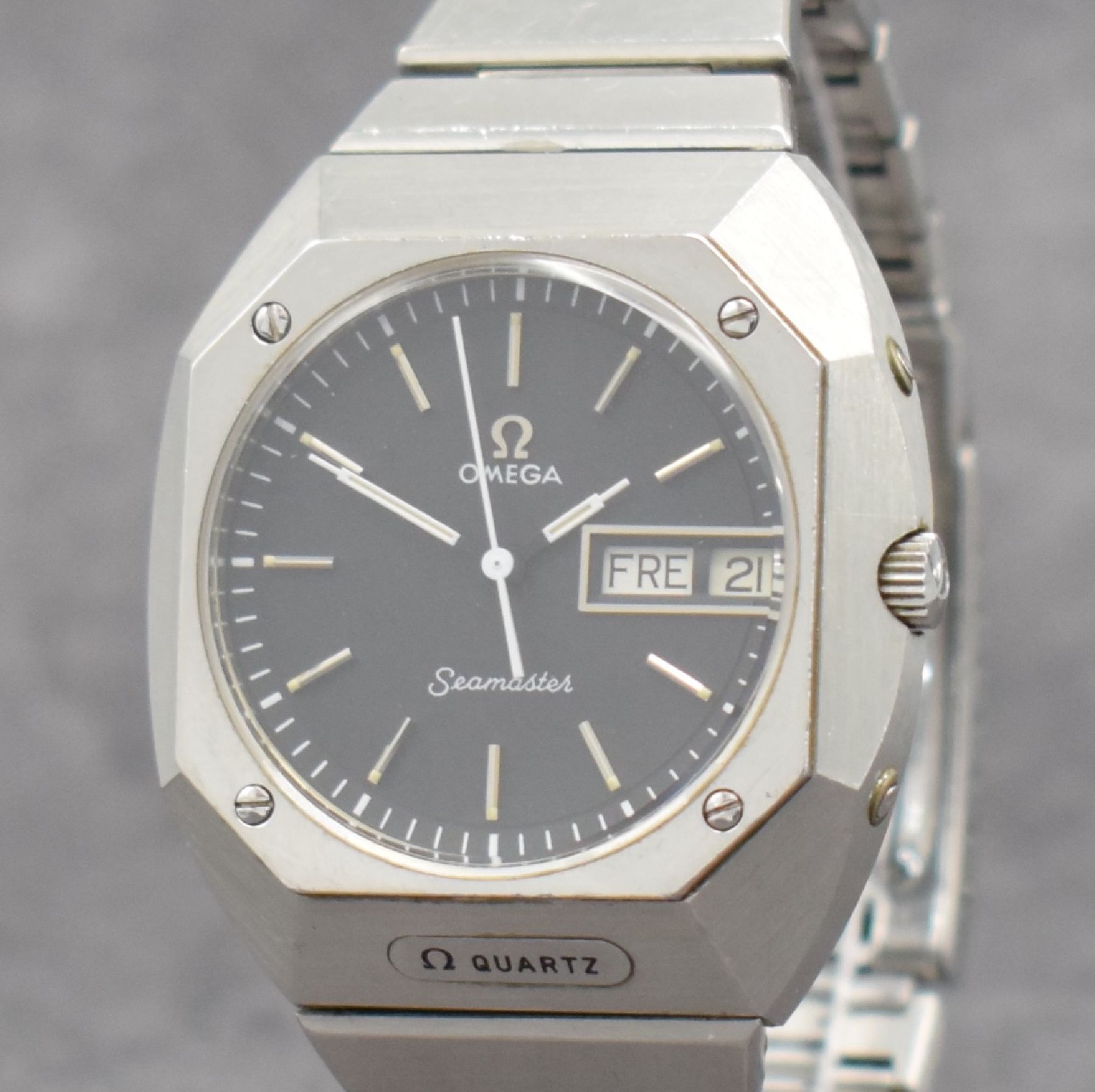 Detail c: OMEGA Herrenarmbanduhr Modell Seamaster, Ref. 1960054, Schweiz um 1977, Edelstahlgeh. inkl. Gliederband m. Faltschl., Boden m. Seepferdchenlogo ...