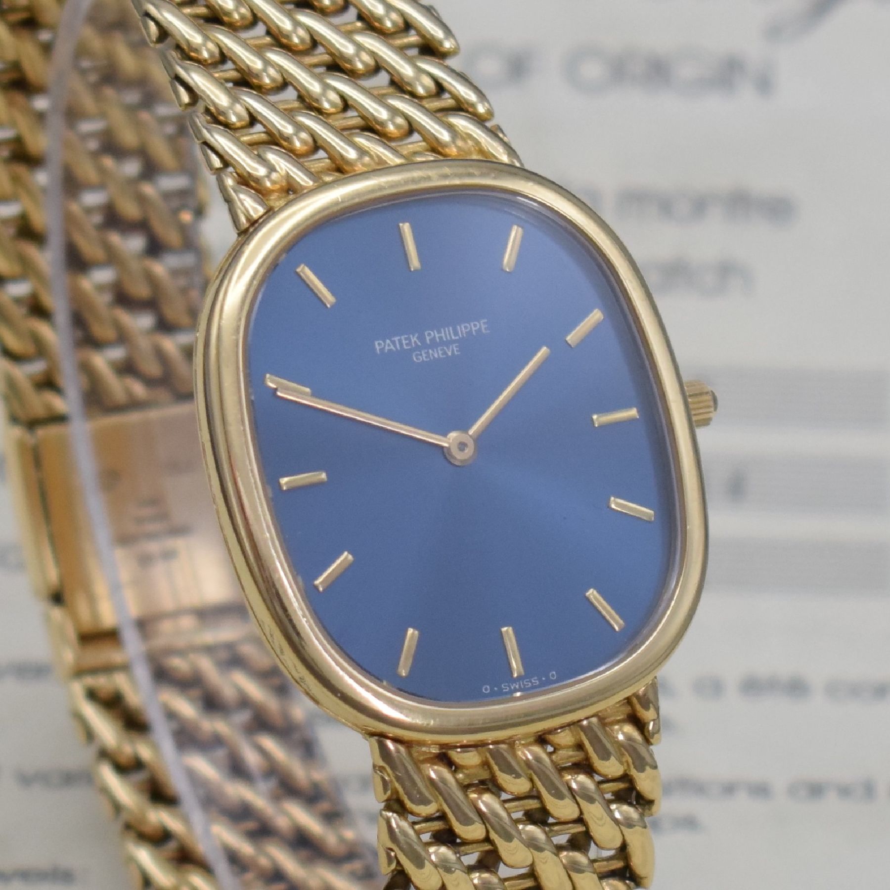 Detail d: PATEK PHILIPPE Herrenarmbanduhr Ellipse d´Or in GG 750/000 Referenz 3738/117, Automatik, inkl. orig. Gliederband, Glasrand aufgedr., Boden m. ...