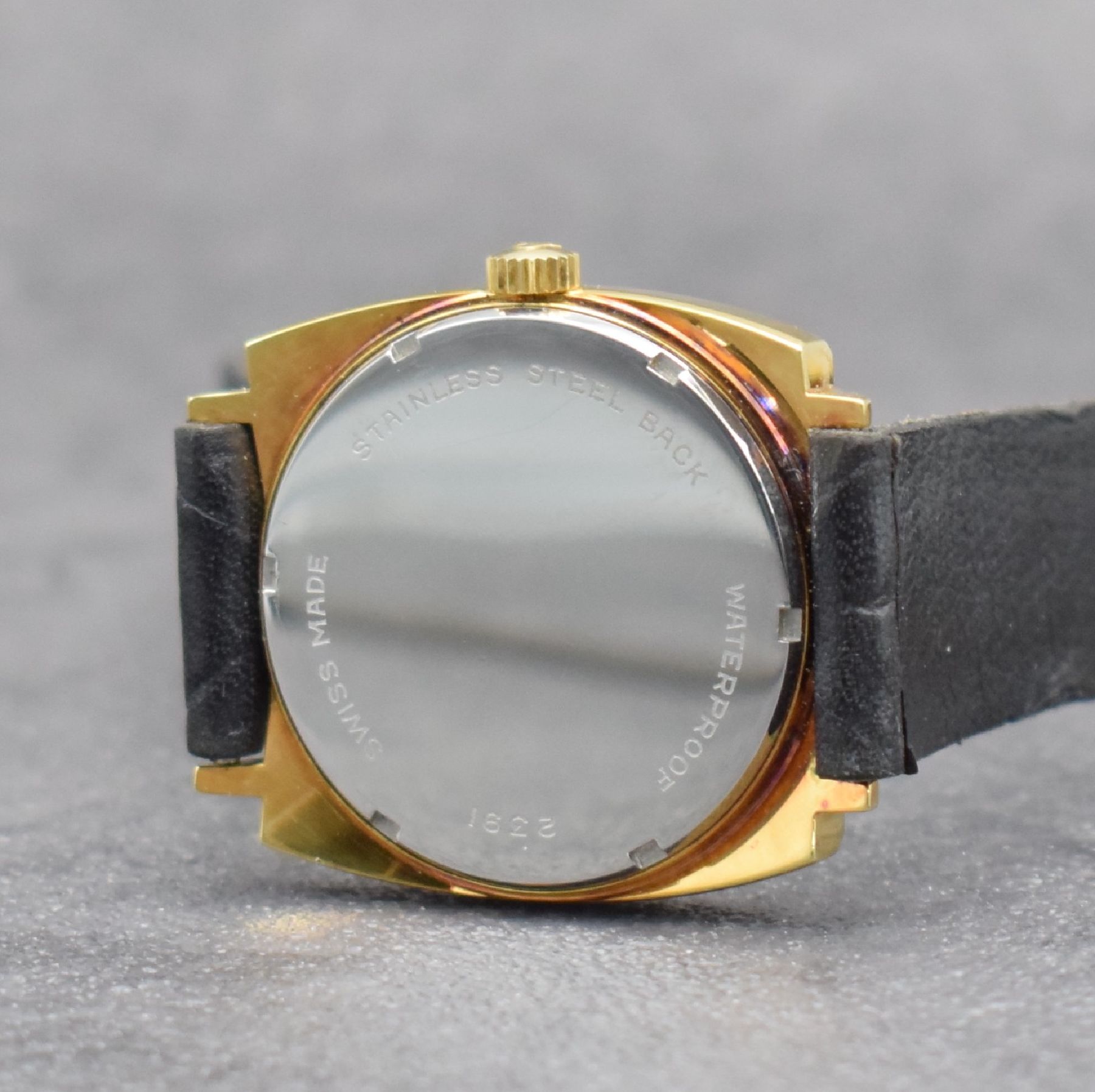 Detail d: Konvolut: 2 DUGENA Armbanduhren Serie Monza, Schweiz um 1980, beide verg. Metallgeh., Edelstahlböden verschr., silberne Zifferblätter m. aufgel. ...
