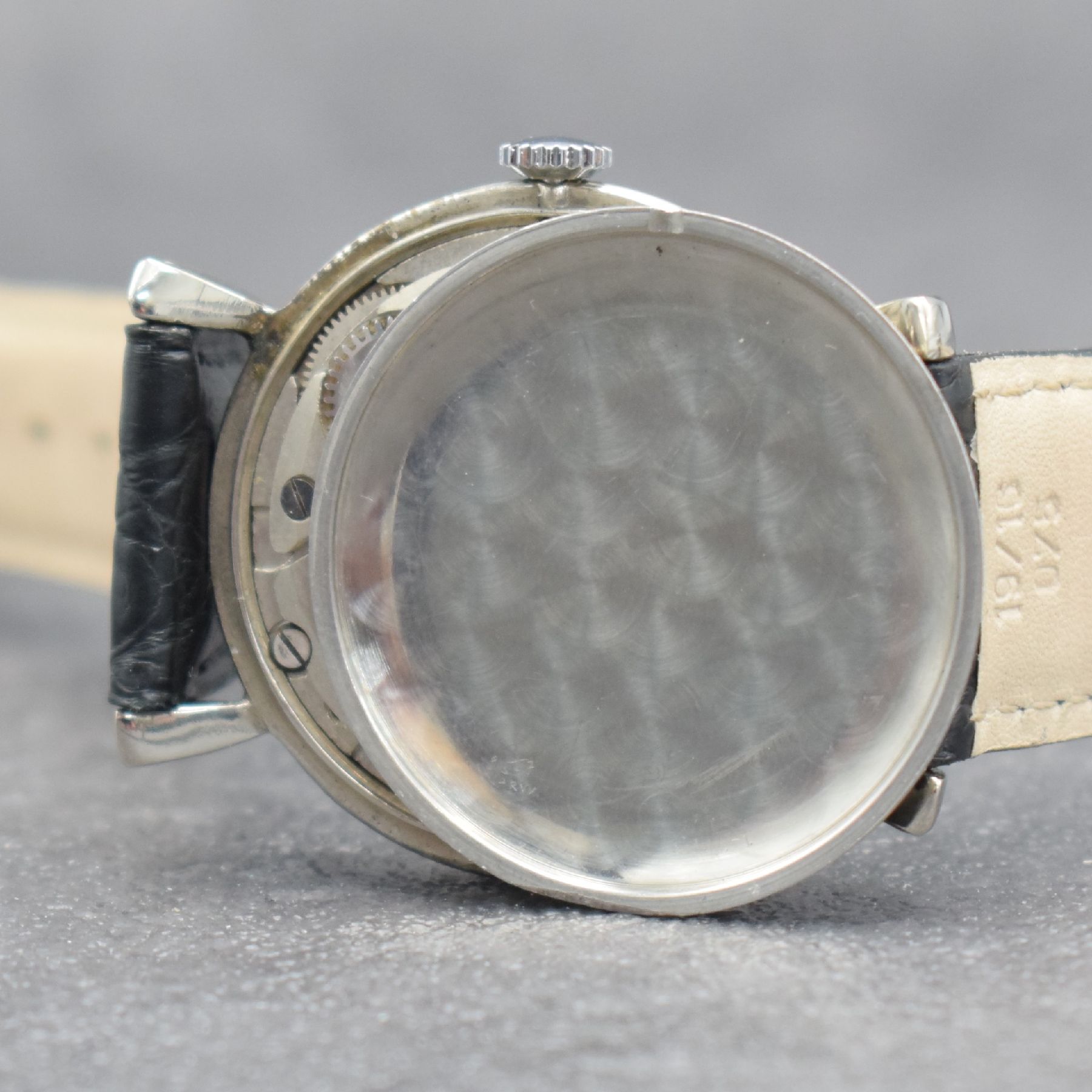 Detail g: ZELCO EXTRA Regulateur Herrenarmbanduhr, Schweiz um 1940, Handaufzug, verchr. Geh., Edelstahlboden & Glasrand aufgedr., silb. Duoton-Zifferbl. ...