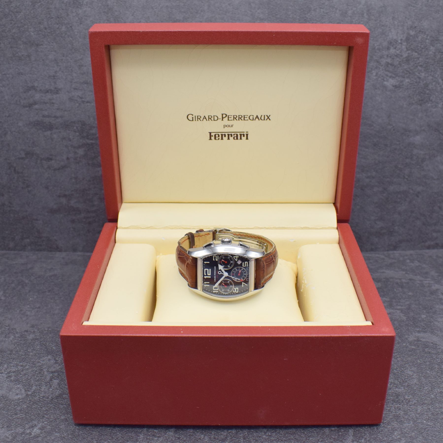 Detail g: GIRARD PERREGAUX pour Ferrari 275 GTB limitierte Herrenarmbanduhr mit Chronograph, Schweiz um 2005, Automatik, Ref. 27650, auf 275 Stück limitiertes ...