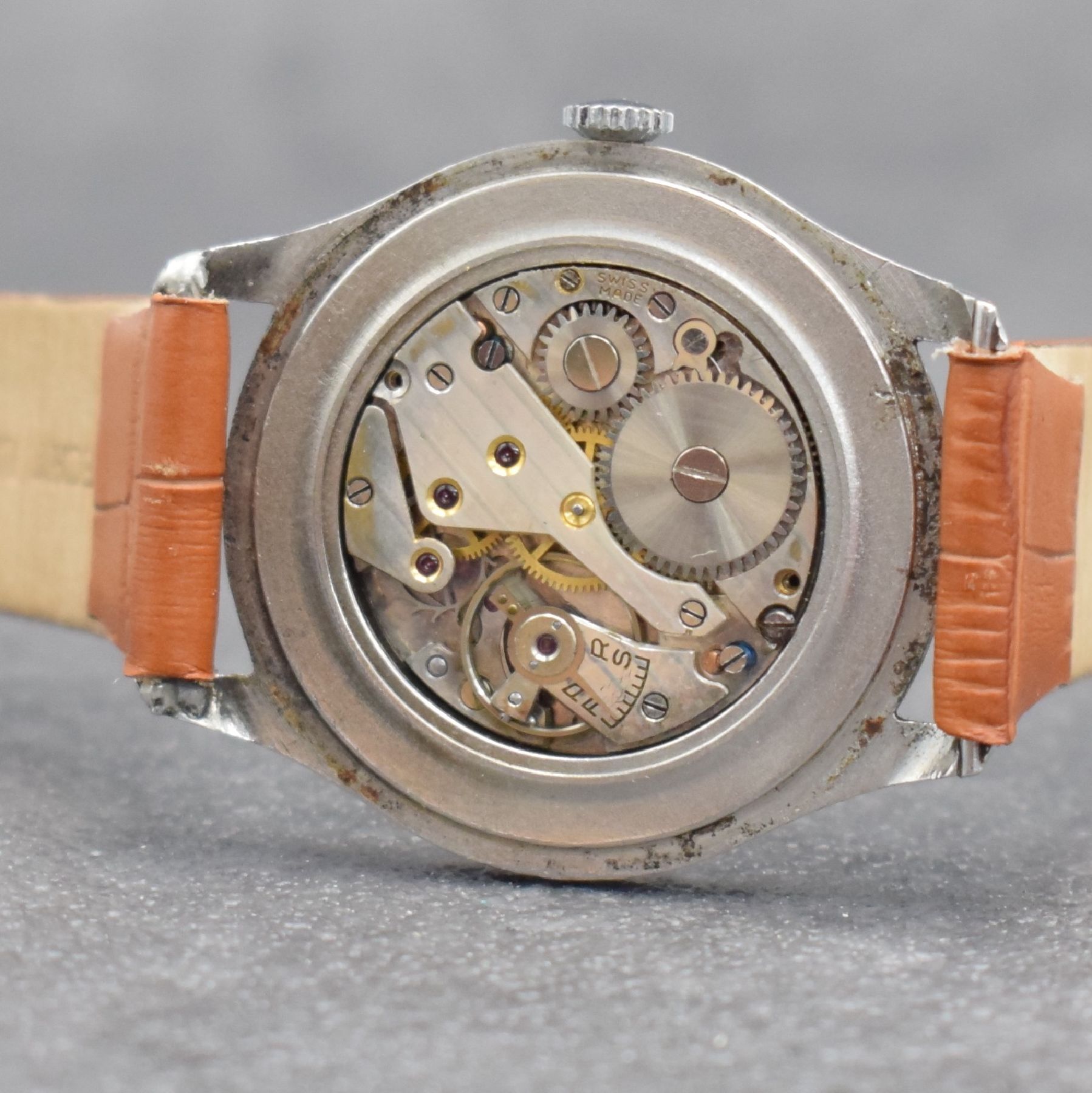 Detail g: NICOLET WATCH Herrenarmbanduhr, Schweiz 1940er Jahre, Handaufzug, 3-teil. Gehäuse in Stahl, Boden & Glasrand aufgedr., silb. Zifferbl. m. röm. ...