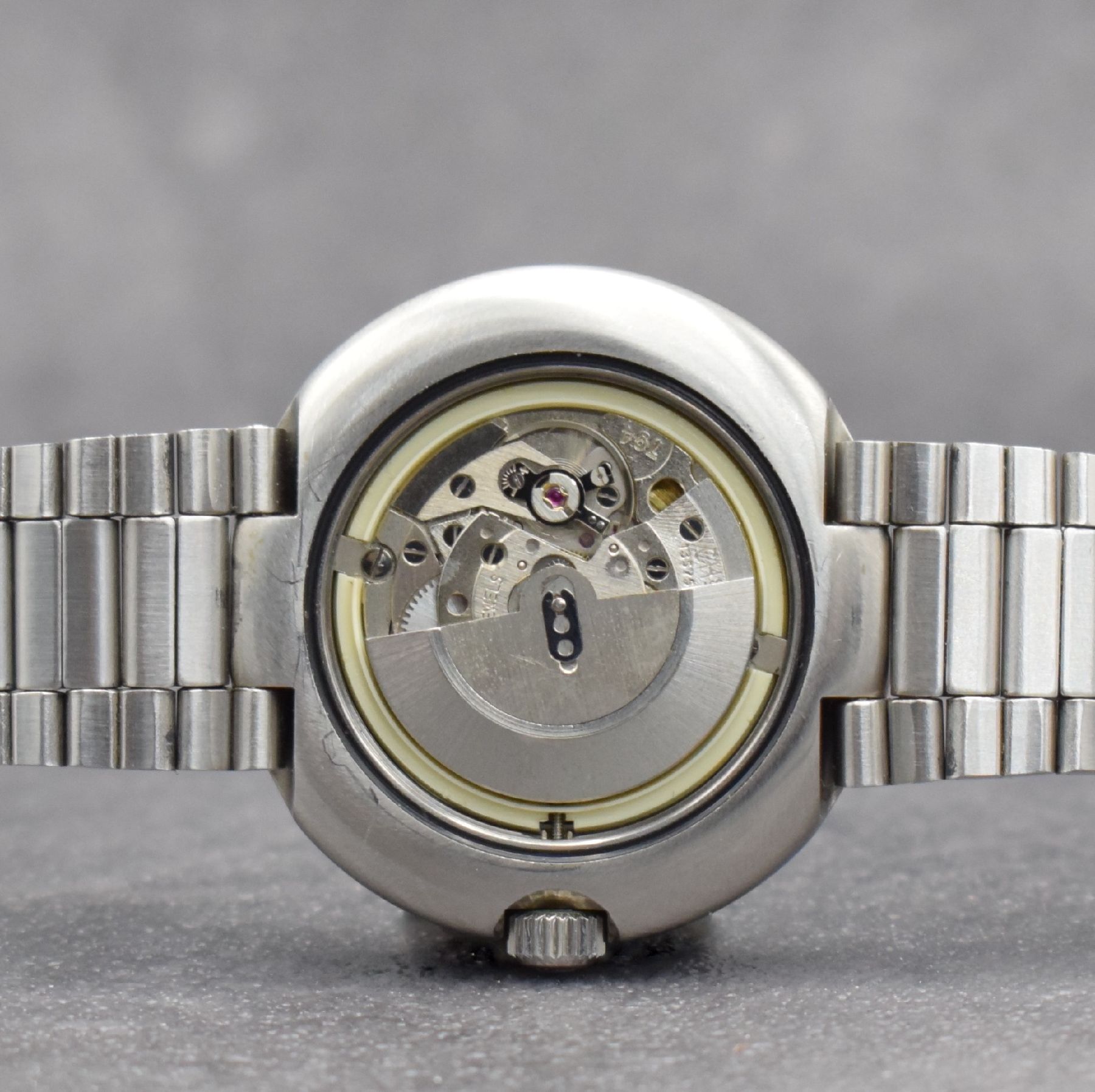 Detail h: TISSOT seltene, übergroße Herrenarmbanduhr T 12 an original Gay Freres Gliederband, Automatik, Schweiz um 1971, Ref. 46592, Boden verschr., blaues ...