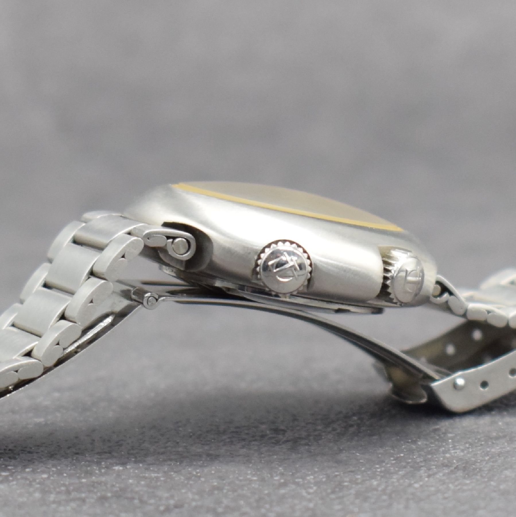 Detail e: TISSOT Damenarmbanduhr T12 an original Gay Freres Gliederband, Automatik, Schweiz um 1970, massiv Edelstahl inkl. Gliederband, bomb. Mineralgl., ...