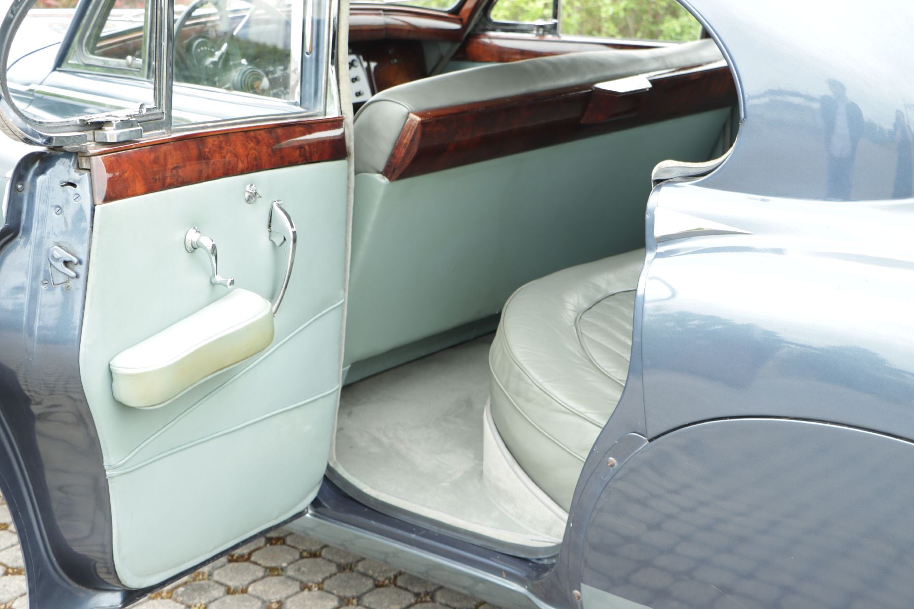 Detail e: Jaguar MK VII Limousine, Fahrgestellnummer: 737601BW, EZ 06/1962, 2 Halter im deutschen Brief eingetragen, Laufleistung 25.250 miles abgelesen, HU ...