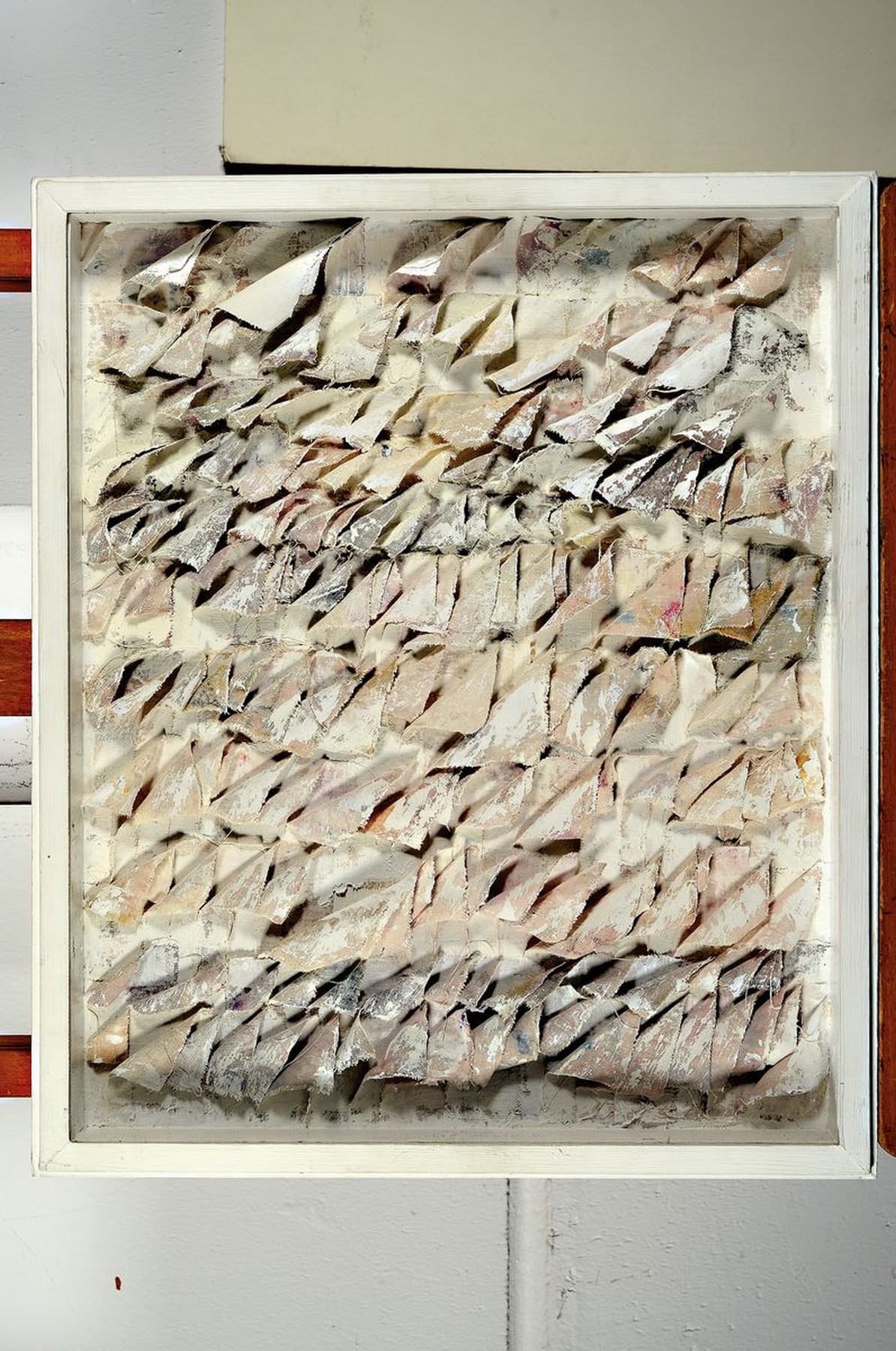 Detail k: Haidy Hausmann, 1946-2017, Acryl über Stoff auf Holzplatte, sign., dat. 83, unter Plexiglas gerahmt, ca. 51x44 cm