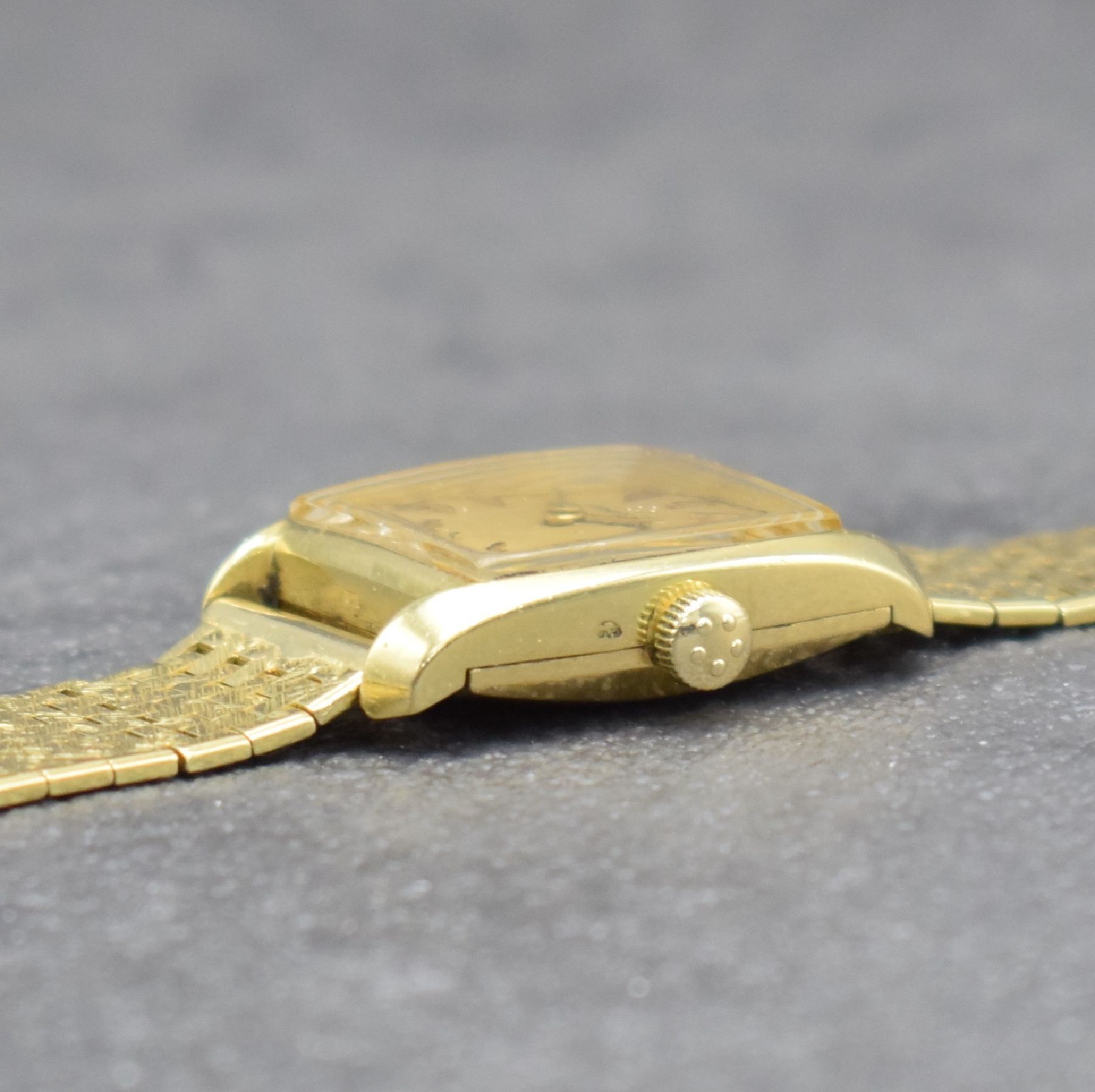 Detail b: ETERNA-MATIC Damenarmbanduhr in GG 750/000, Schweiz um 1965, Automatik, aufgedr. Boden, Goldband in GG 750/000, gold. Zifferbl. m. aufges. Std.-Ind., ...