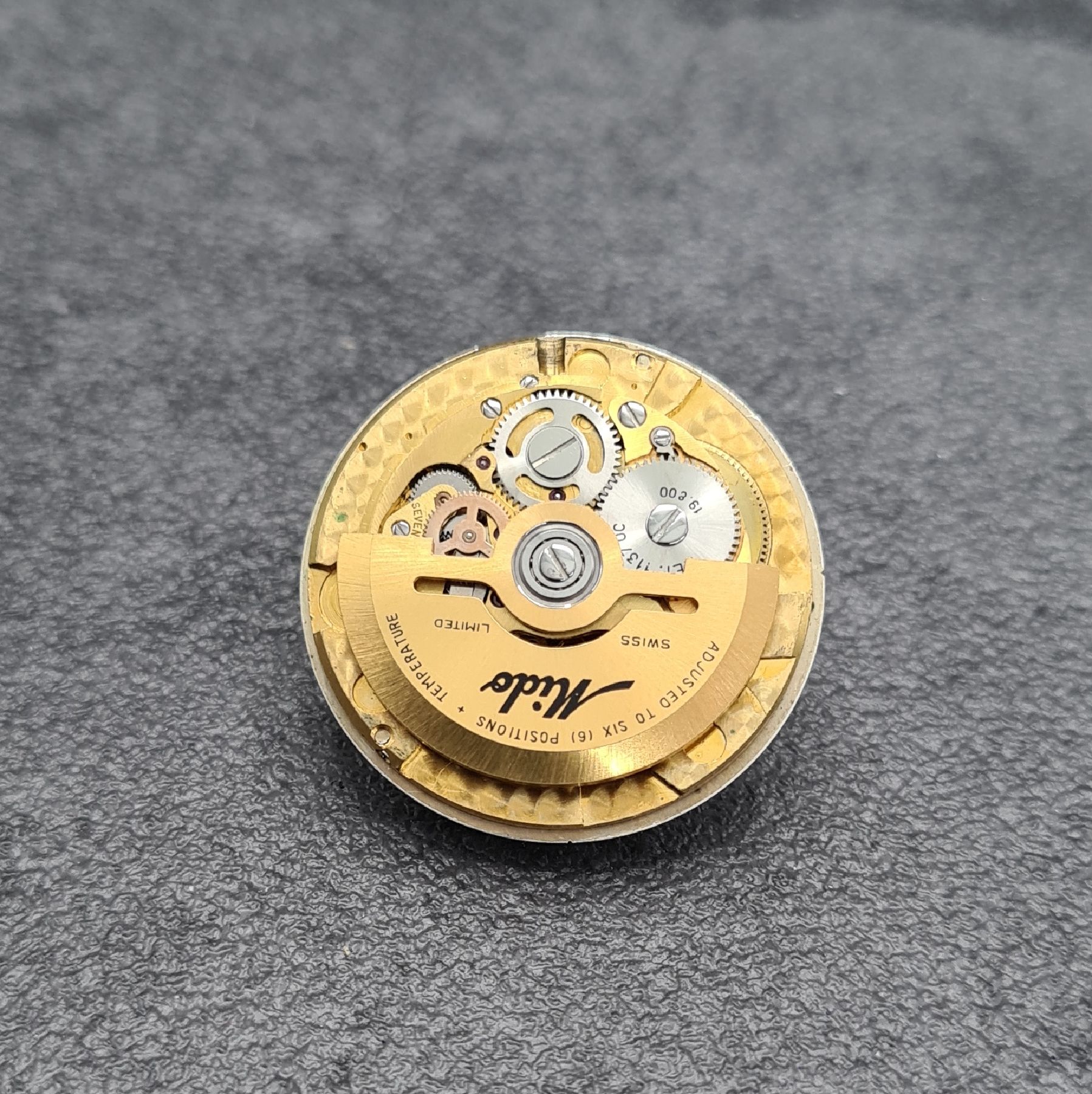 Detail h: MIDO Chronometer Ocean Star seltene Herrenarmbanduhr in GG 585/000 im F B Gehäuse, Schweiz um 1970, Automatik, Ref. 5047, Monocoque-Geh., gold. ...