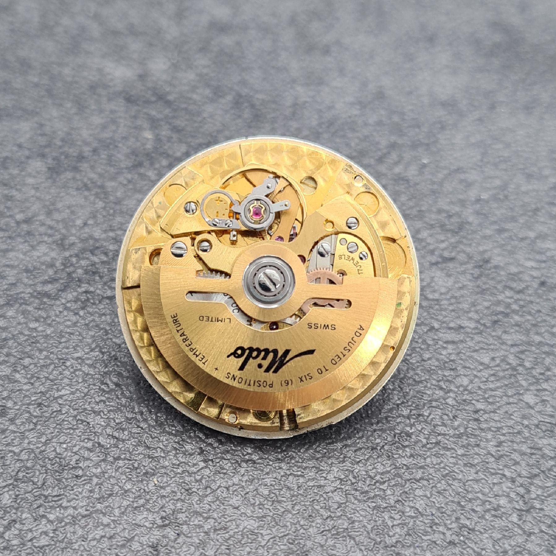 Detail i: MIDO Chronometer Ocean Star seltene Herrenarmbanduhr in GG 585/000 im F B Gehäuse, Schweiz um 1970, Automatik, Ref. 5047, Monocoque-Geh., gold. ...