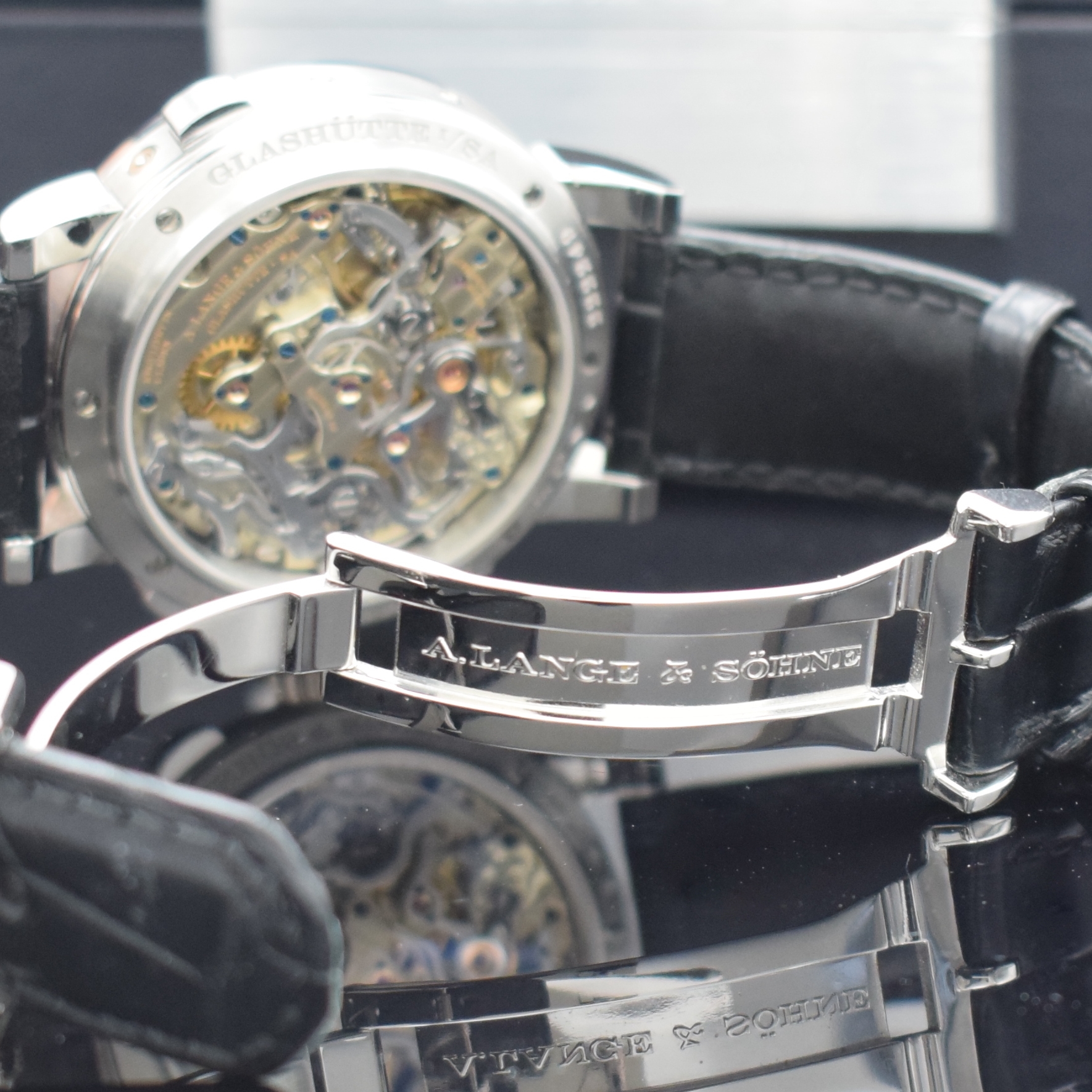 Detail h: A. LANGE & SÖHNE hochfeine und extrem seltene,astronomische Herrenarmbanduhr 1815 Rattrapante ewiger Kalender in Platin Referenz 421.025FE, ...