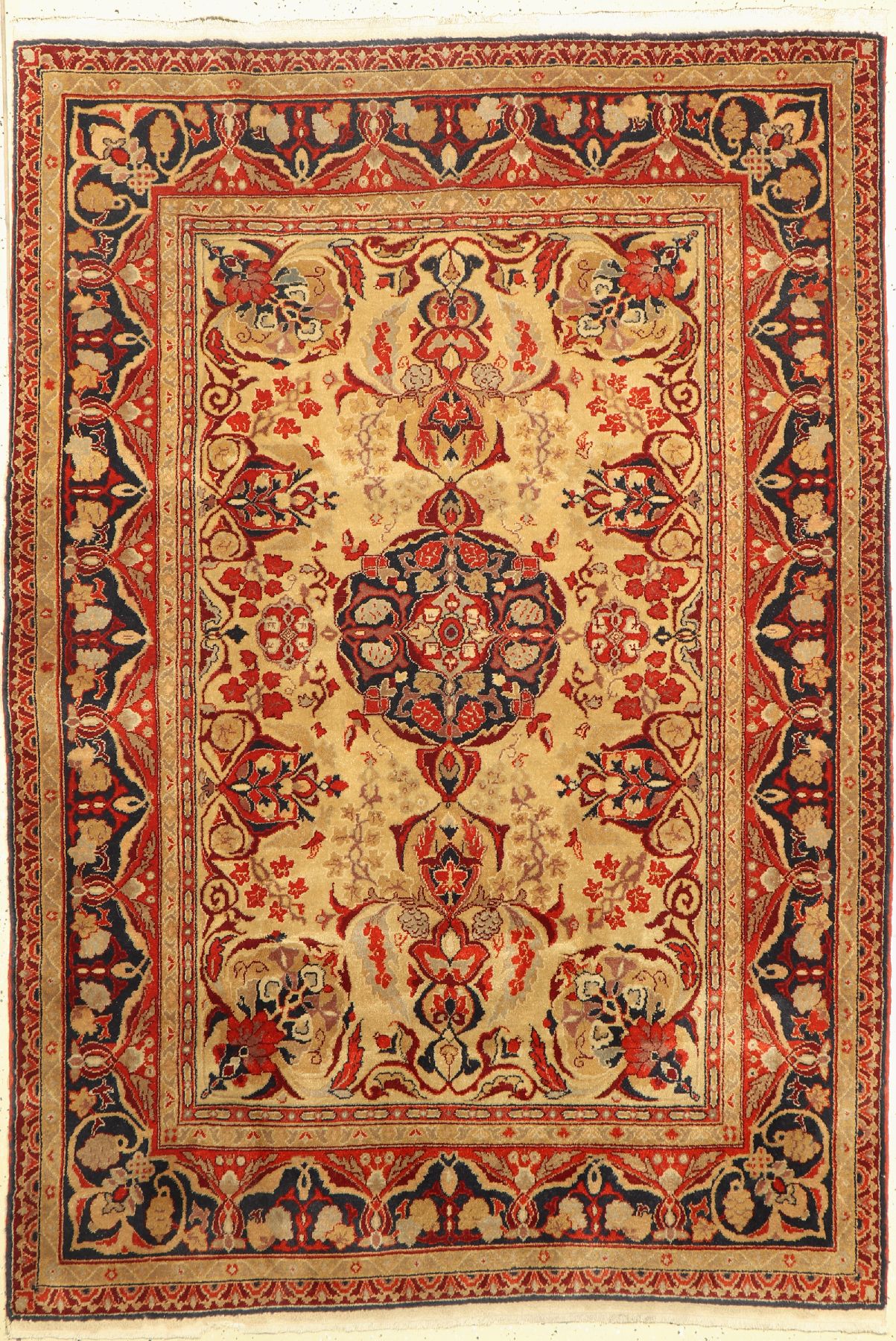Eriwan alt, Rußland, ca. 60 Jahre, Wolle auf Baumwolle, ca. 215 x 147 cm, EHZ: 2