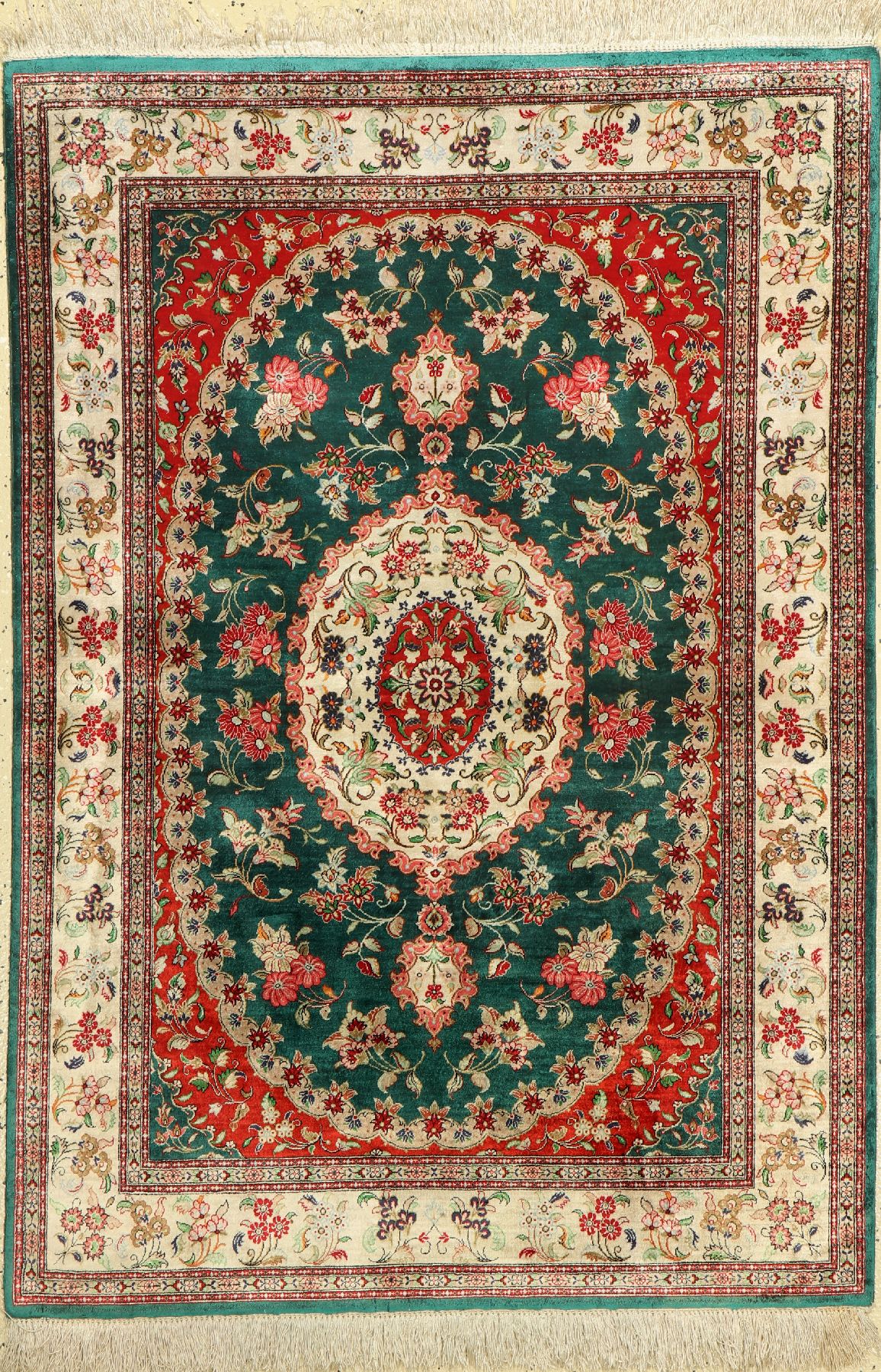Ghom Seide fein, Persien, ca. 50 Jahre, reine Naturseide, ca. 148 x 102 cm, EHZ: 2