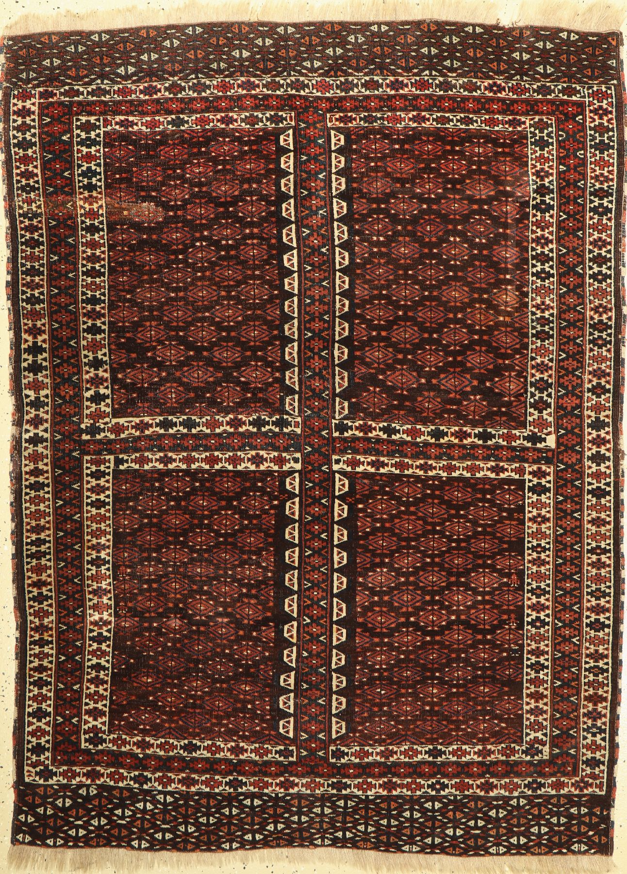 Yomuth Engsi antik, Turkmenistan, Ende 19 Jhd, Wolle auf Wolle, ca. 179 x 136 cm, EHZ: 3-4