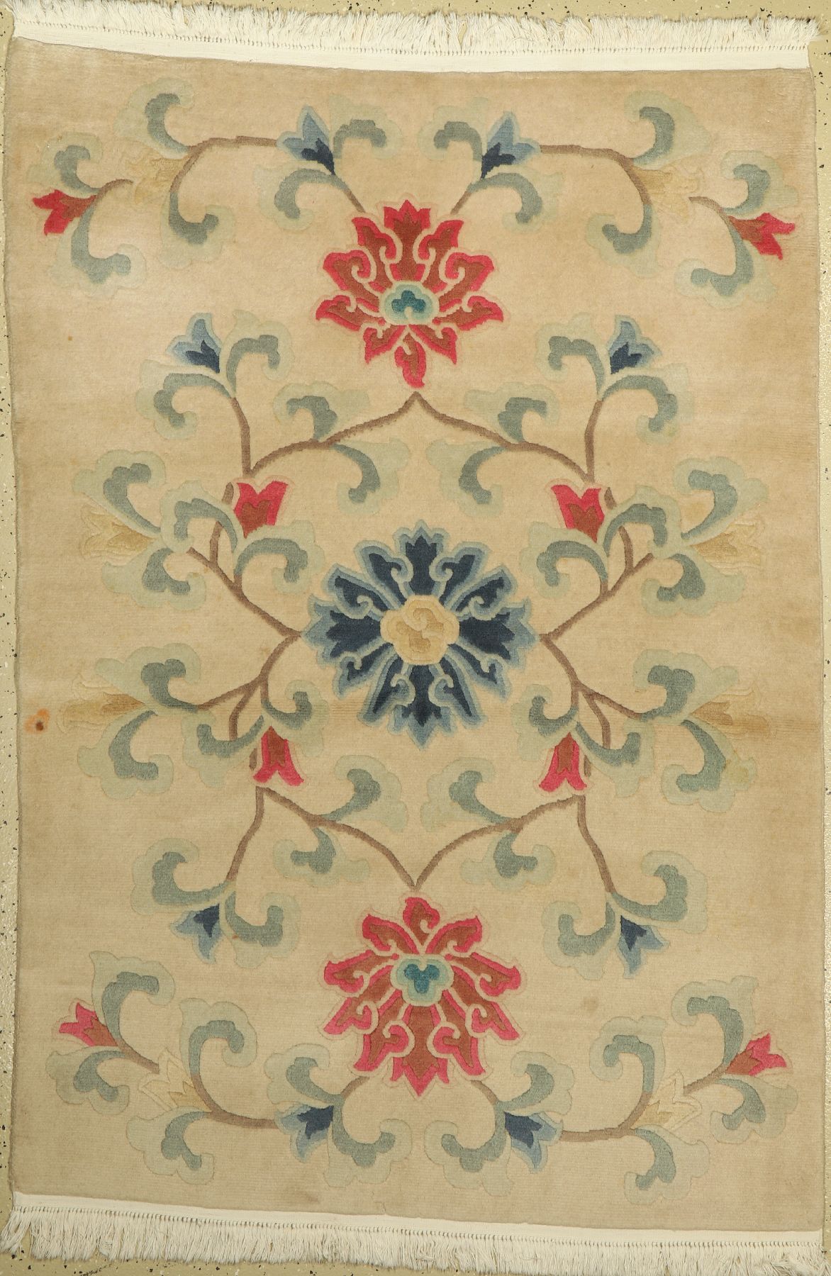 Nepal alt, ca. 50 Jahre, Wolle auf Baumwolle, ca. 178 x 123 cm, EHZ: 2, (Flecken)