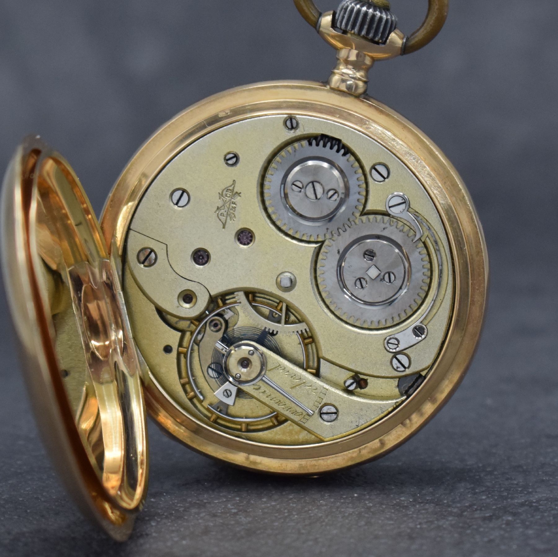 Detail g: PHILIPPE DUBOIS & Fils Savonette in RoseG 585/000, Schweiz um 1900, 3-Deckel-Goldgeh. dell., Emailzifferbl. m. röm. Zahlen riss., Louis-Zeiger, ...