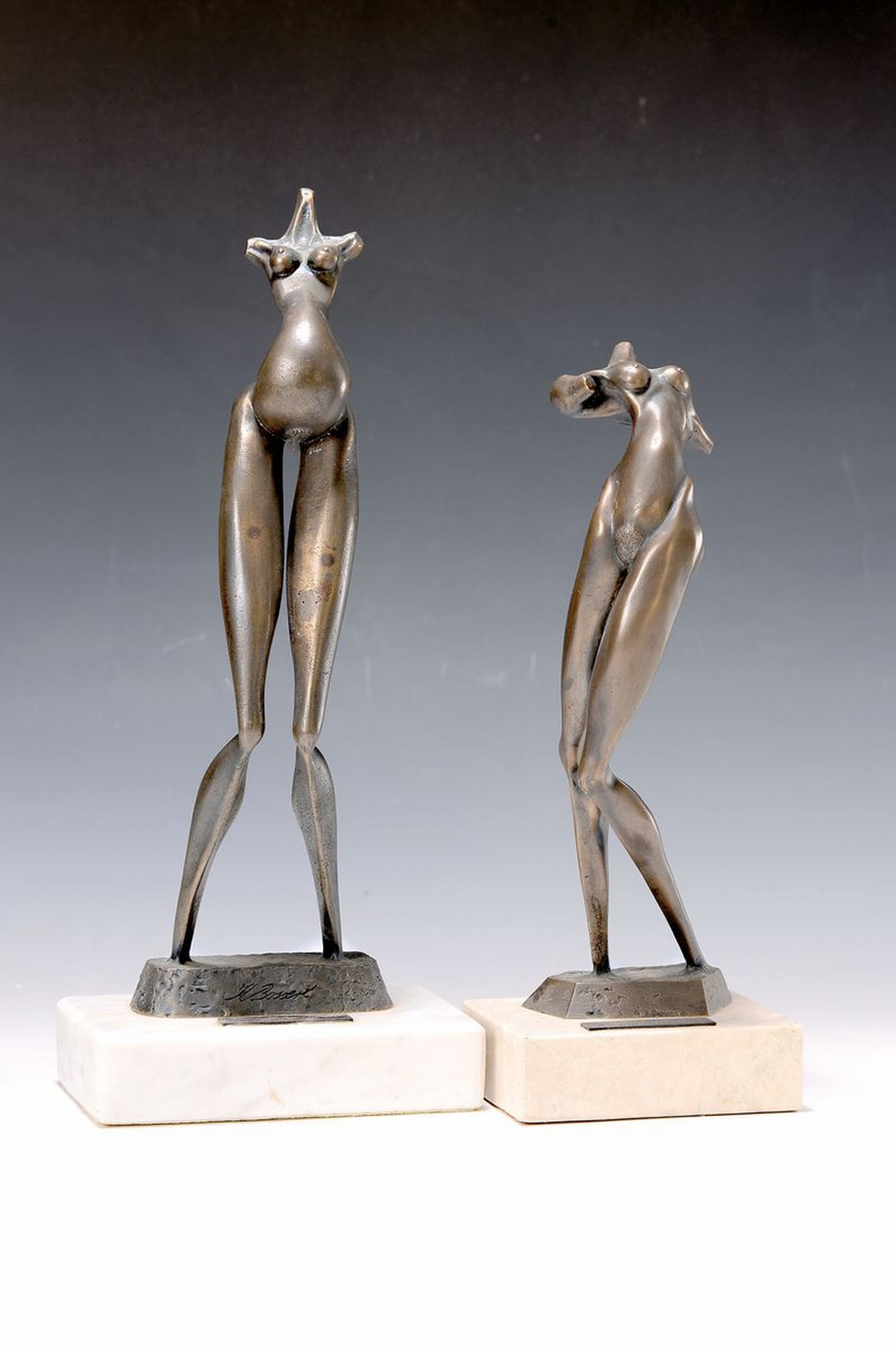 K.Bossert, 2 Bronzeskulpturen, "Bewegung", "Die Schwangere", beide sign., ca. 31x13,5 cm, ca. 27x10 cm