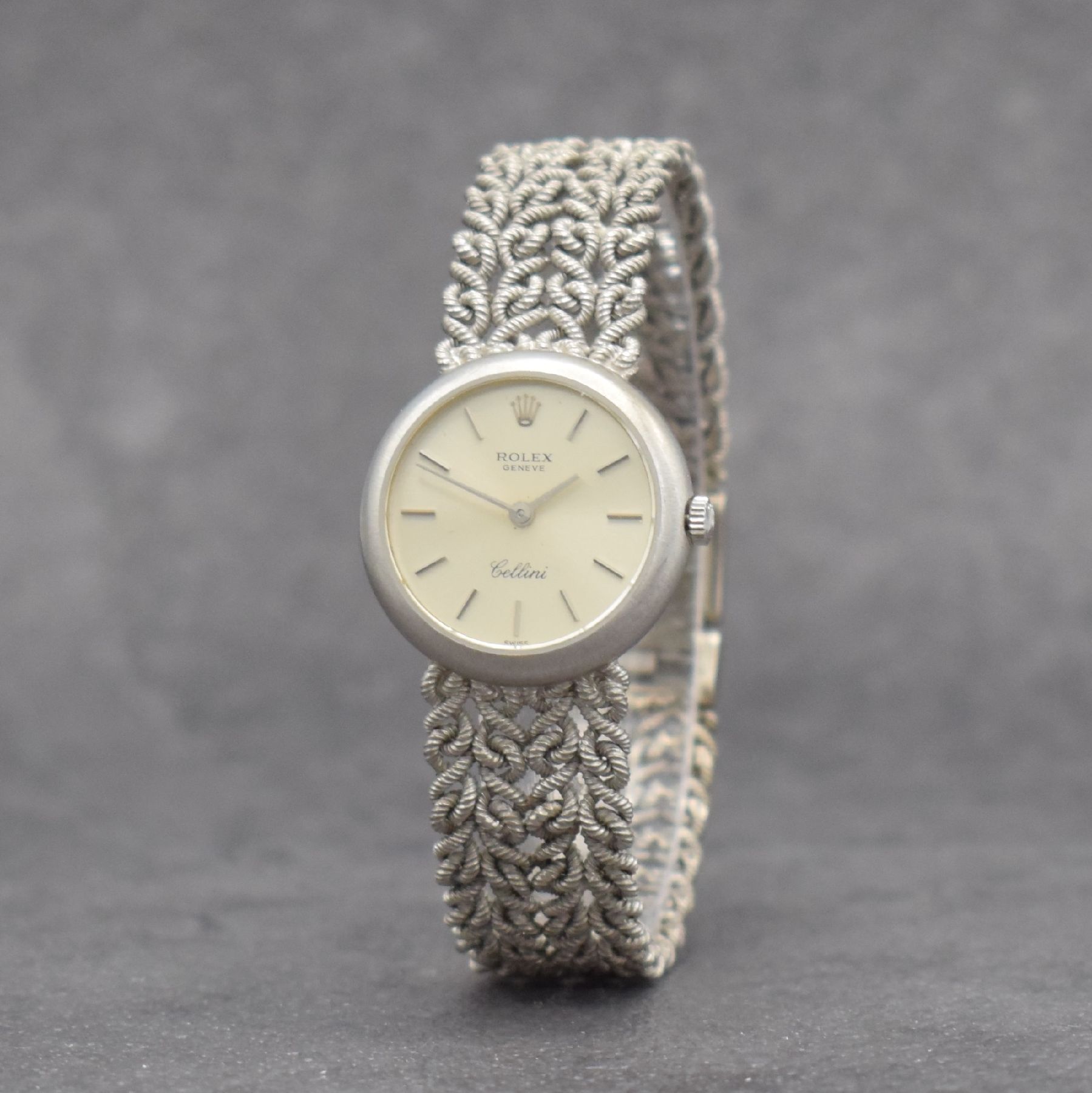 Detail b: ROLEX Cellini Damenarmbanduhr in WG 585/000, Schweiz 1970er Jahre, Handaufzug, Glasrand aufgedr., Kettenglieder-Band in WG 585/000, silb. Zifferbl. ...