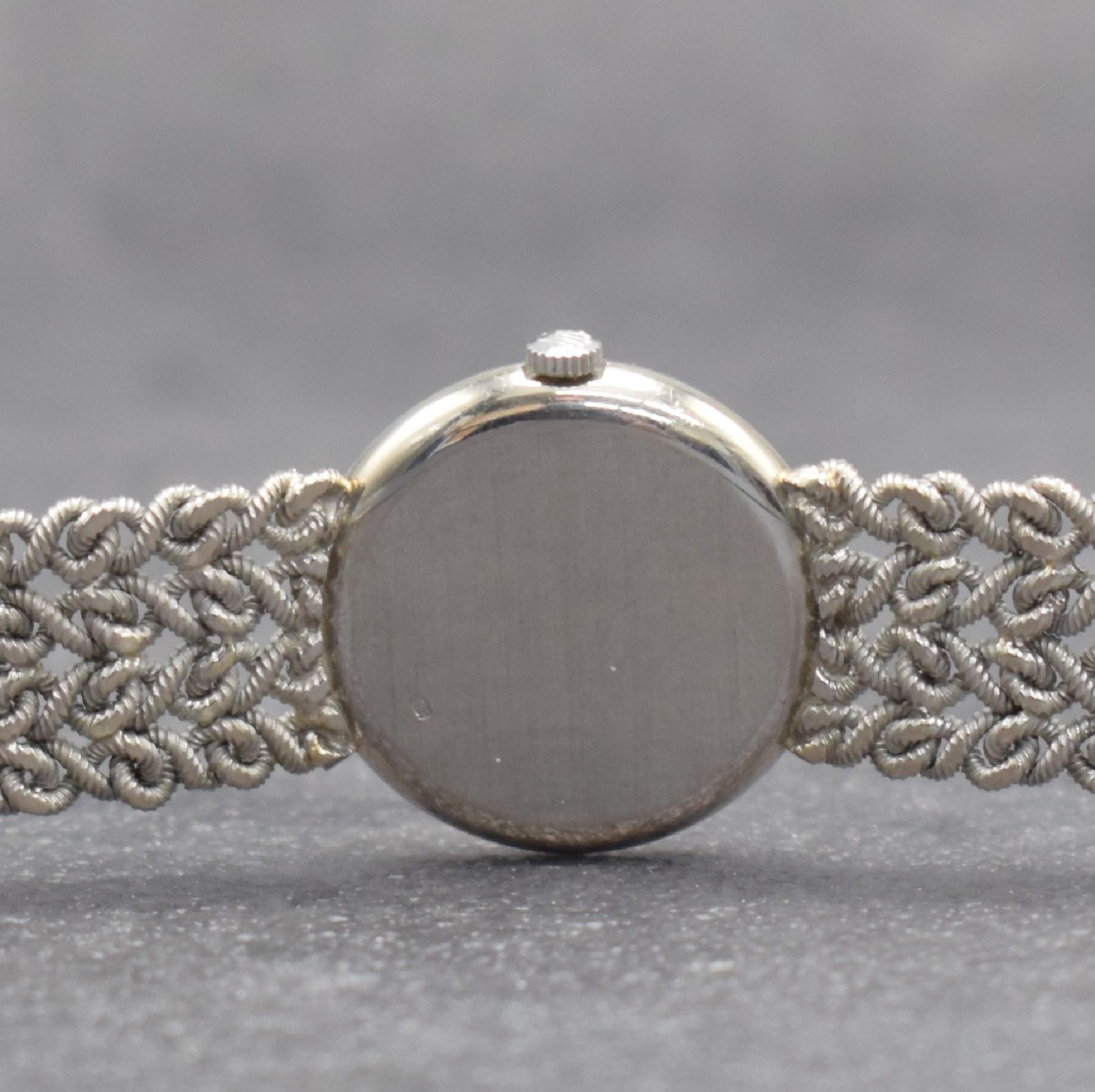 Detail f: ROLEX Cellini Damenarmbanduhr in WG 585/000, Schweiz 1970er Jahre, Handaufzug, Glasrand aufgedr., Kettenglieder-Band in WG 585/000, silb. Zifferbl. ...