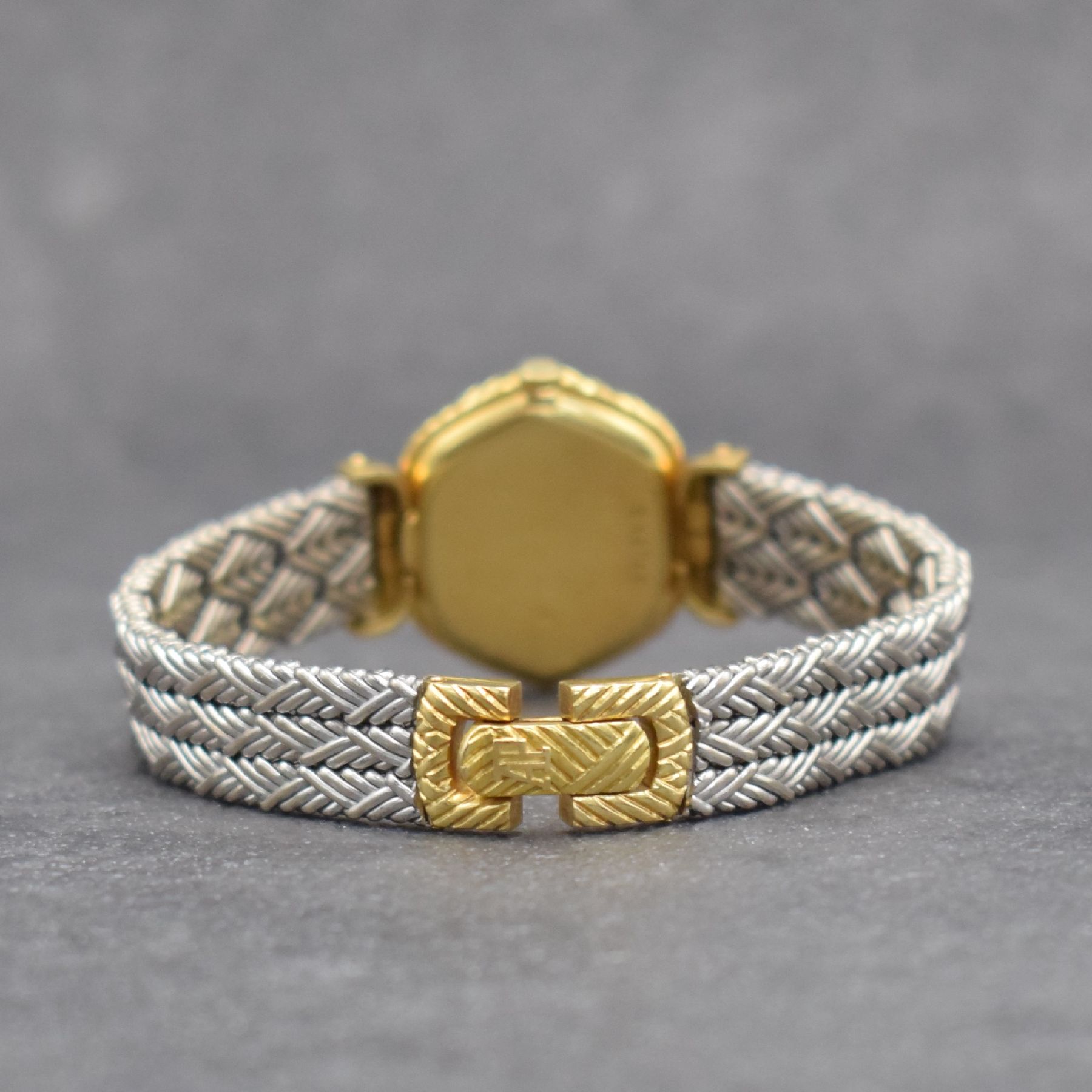 Detail d: AUDEMARS PIGUET ausgefallene Damenarmbanduhr in GG/WG 750/000, Schweiz um 1980, Handaufzug, 2-teil. Geh., Boden aufgedr., silb. Zifferbl. m. gold. ...