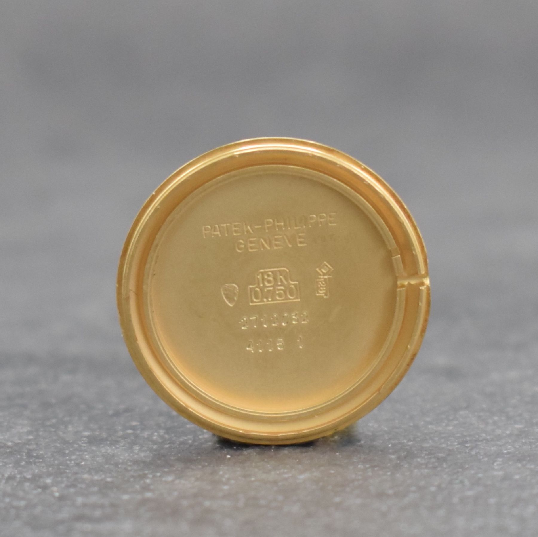 Detail i: PATEK PHILIPPE feine Damenarmbanduhr in GG 750/000 Referenz 4115 1, Handaufzug, Schweiz um 1972, 2-teil. Goldgeh. inkl. Milanaiseband, Boden ...