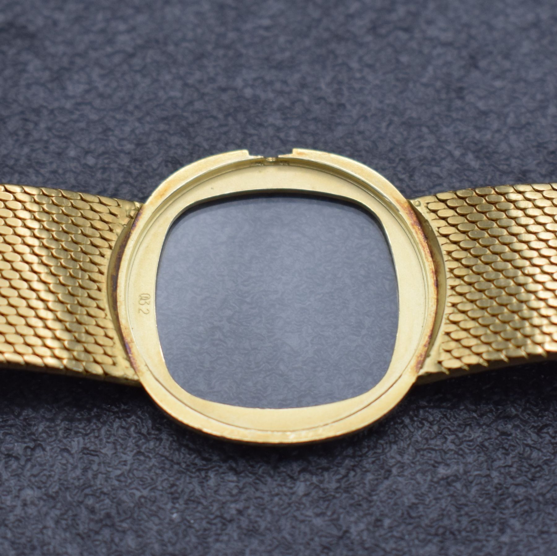 Detail j: PATEK PHILIPPE feine Damenarmbanduhr in GG 750/000 Referenz 4115 1, Handaufzug, Schweiz um 1972, 2-teil. Goldgeh. inkl. Milanaiseband, Boden ...