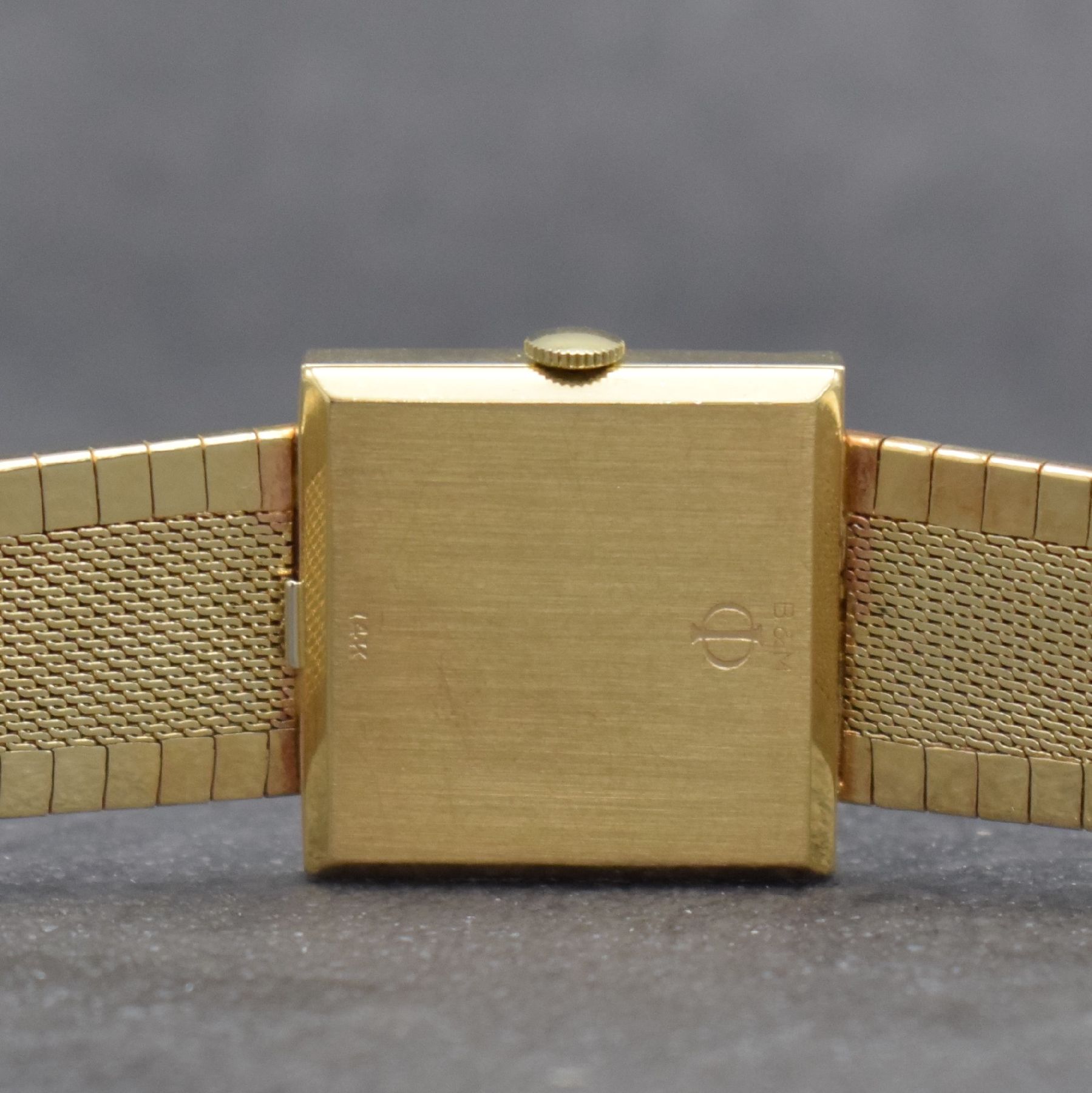 Detail e: BAUME & MERCIER Damenarmbanduhr in GG 585/000, Schweiz um 1965, Handaufzug, Geh. aufw. m. Diamanten bes. zus. ca. 0,2 ct, Boden aufgedr., Goldband in ...
