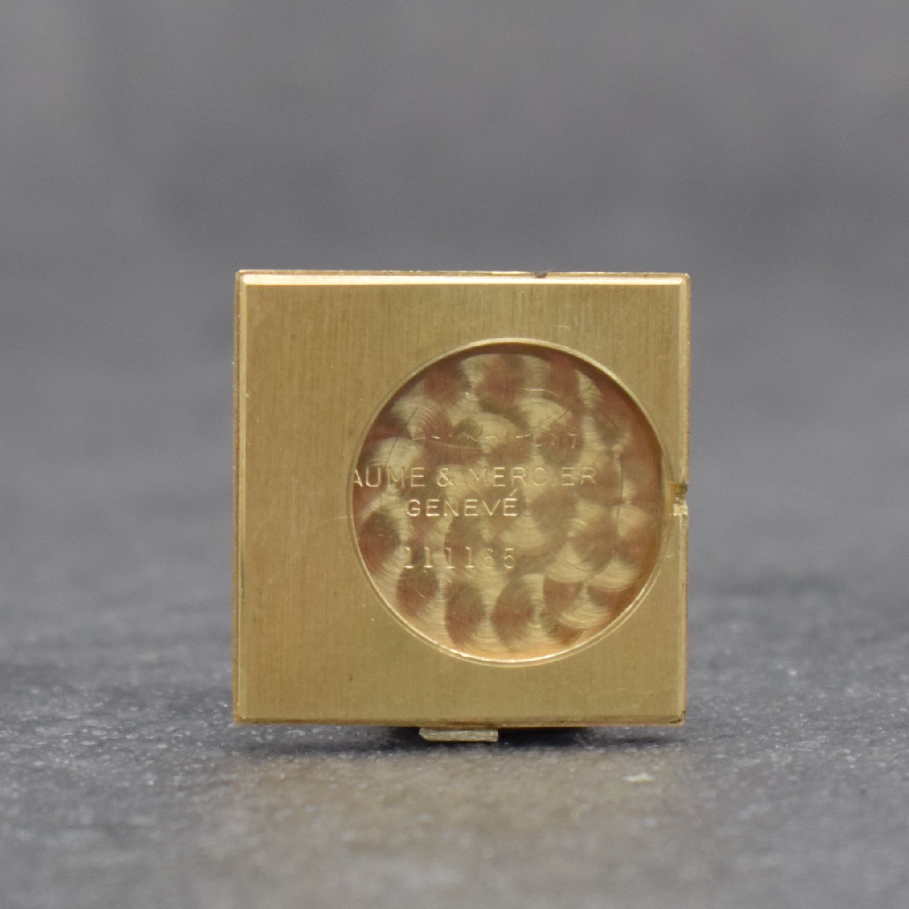 Detail g: BAUME & MERCIER Damenarmbanduhr in GG 585/000, Schweiz um 1965, Handaufzug, Geh. aufw. m. Diamanten bes. zus. ca. 0,2 ct, Boden aufgedr., Goldband in ...