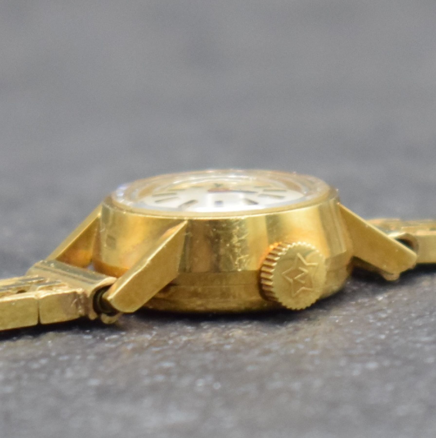 Detail c: ZENITH Damenarmbanduhr in GG 750/000 mit neutralem Band in GG 585/000, Schweiz um 1965, Handaufzug, gedr. Geh., orig. Krone, silb. Zifferbl., ...