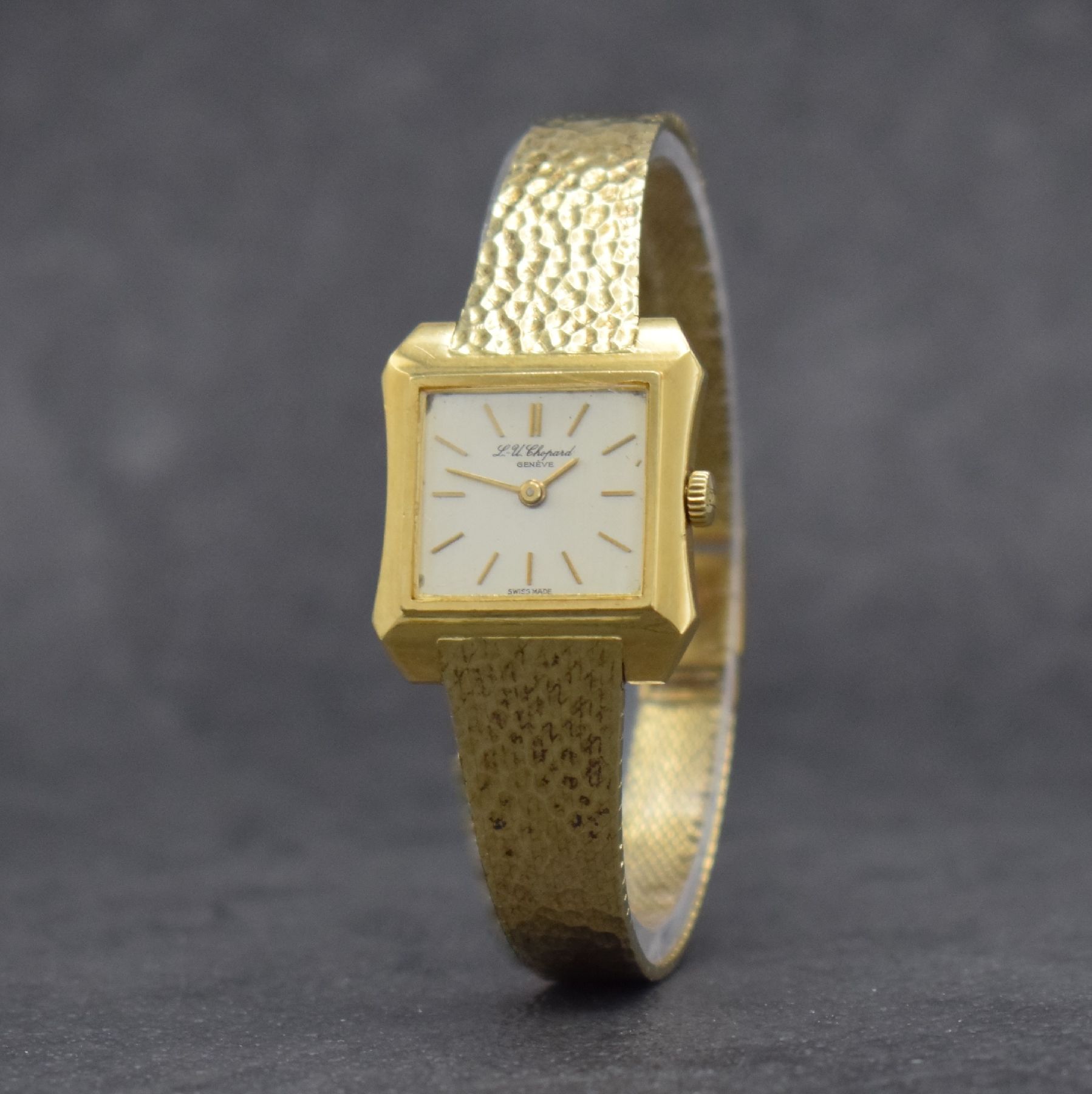 Detail b: CHOPARD Damenarmbanduhr in GG 750/000 mit neutralem Band in GG 585/000, Schweiz um 1960, Handaufzug, quadratisches Geh. m. aufgedr. Boden, fixiertes ...