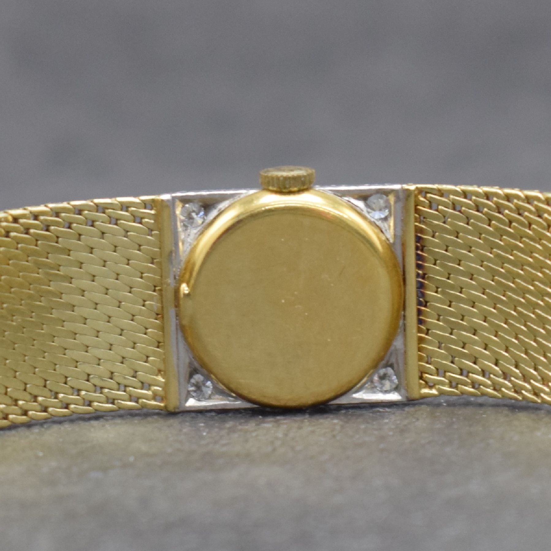 Detail e: IWC Damenuhr in GG 750/000 im neutralen Band in GG 585/000, Schweiz um 1955/1975, Handaufzug, gedr. Geh. m. 4 Diamanten bes., Milanaiseband m. ...