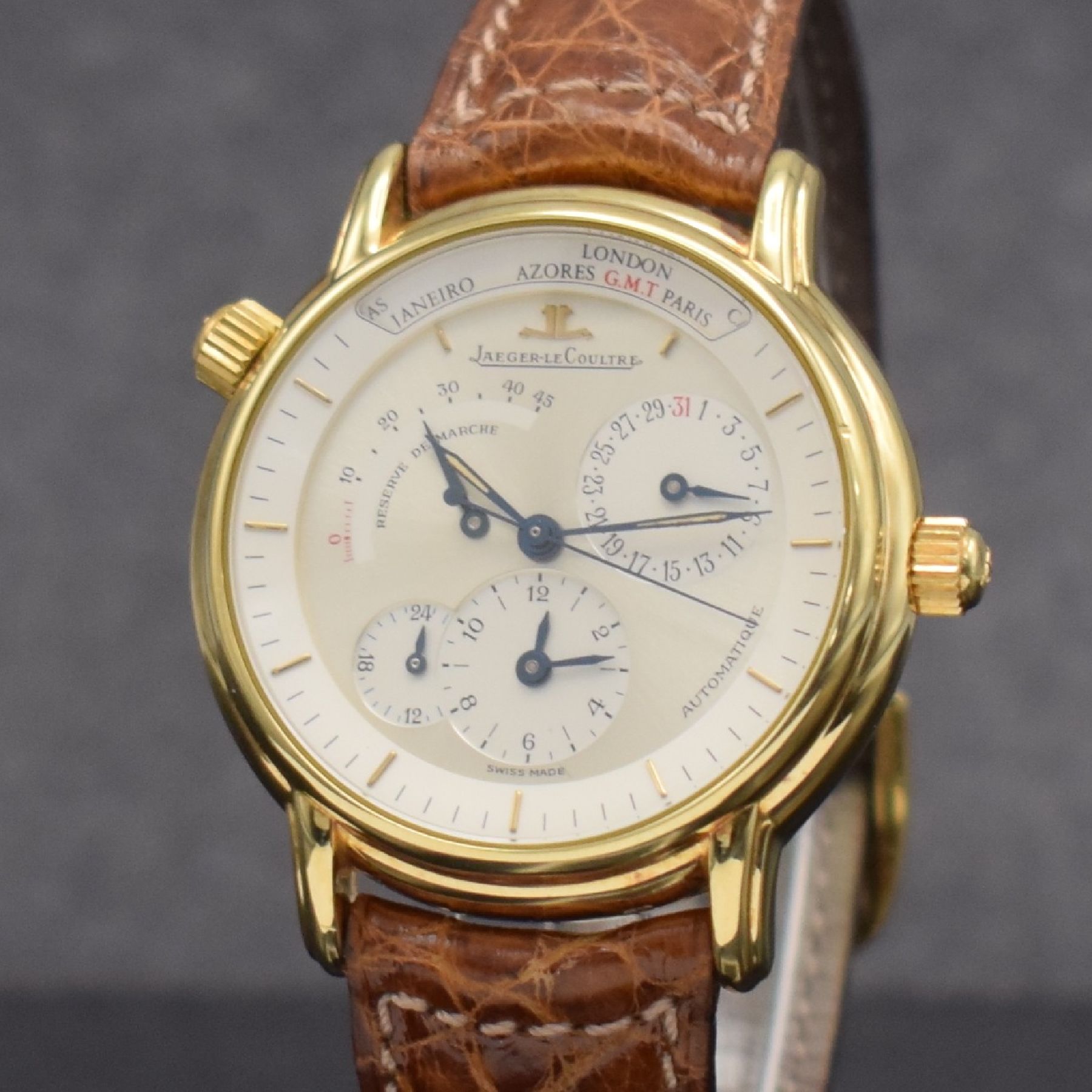 Detail c: Jaeger-LeCoultre Geographique in GG 750/000, Schweiz um 1990, Automatik, 4-fach verschr. Geh. Ref. 169.1.92, Krone f. Weltzeit b. 10, ...