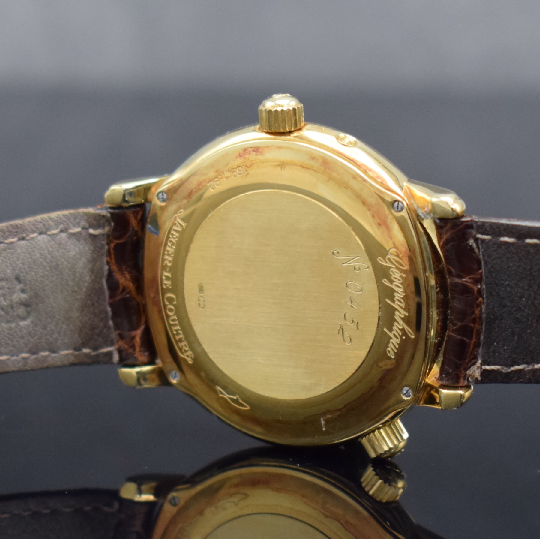 Detail g: Jaeger-LeCoultre Geographique in GG 750/000, Schweiz um 1990, Automatik, 4-fach verschr. Geh. Ref. 169.1.92, Krone f. Weltzeit b. 10, ...